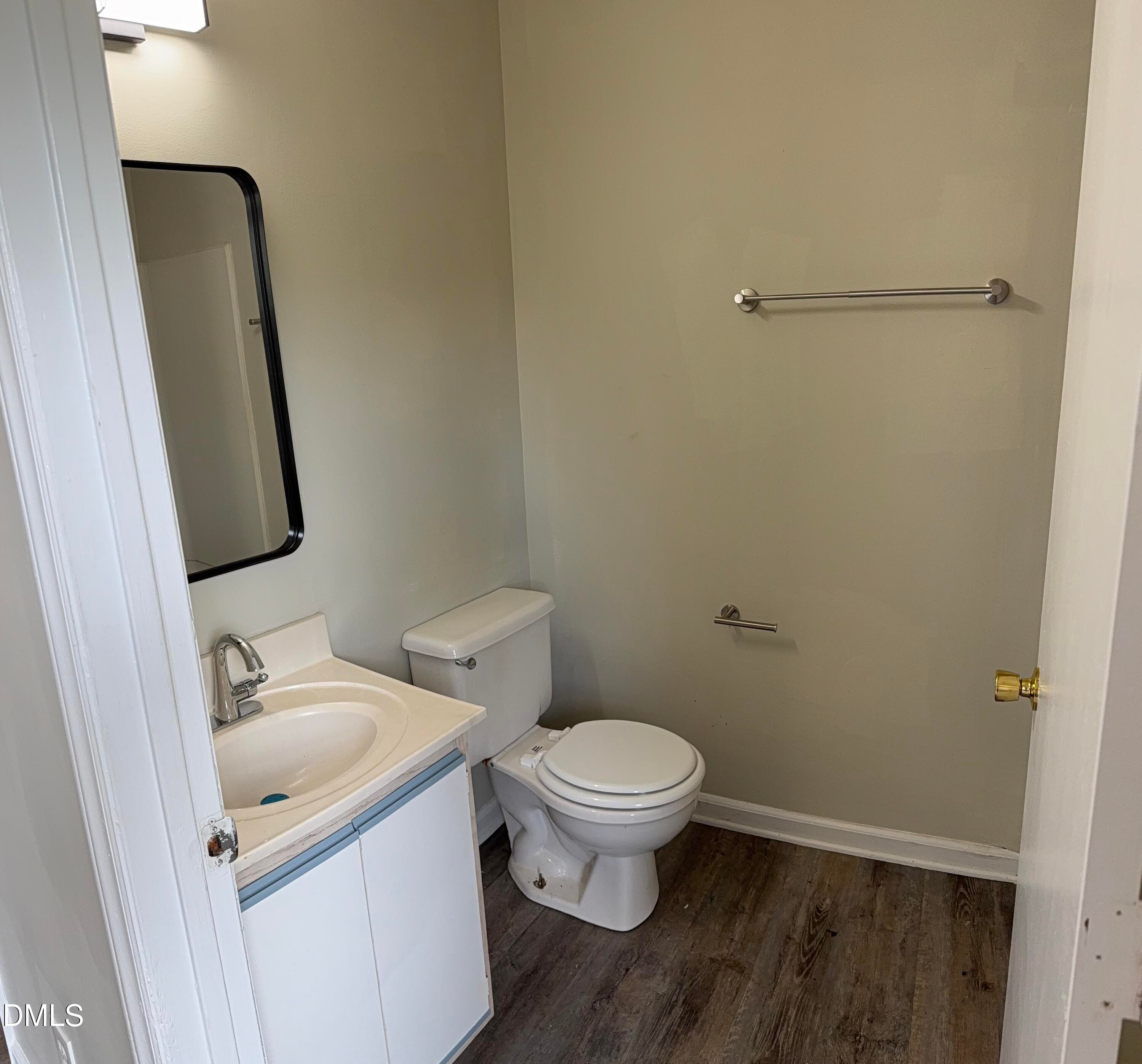 13) 76752-6a9a2b4a90b01 - 1130 Carlton Avenue 301, Raleigh, NC 27606