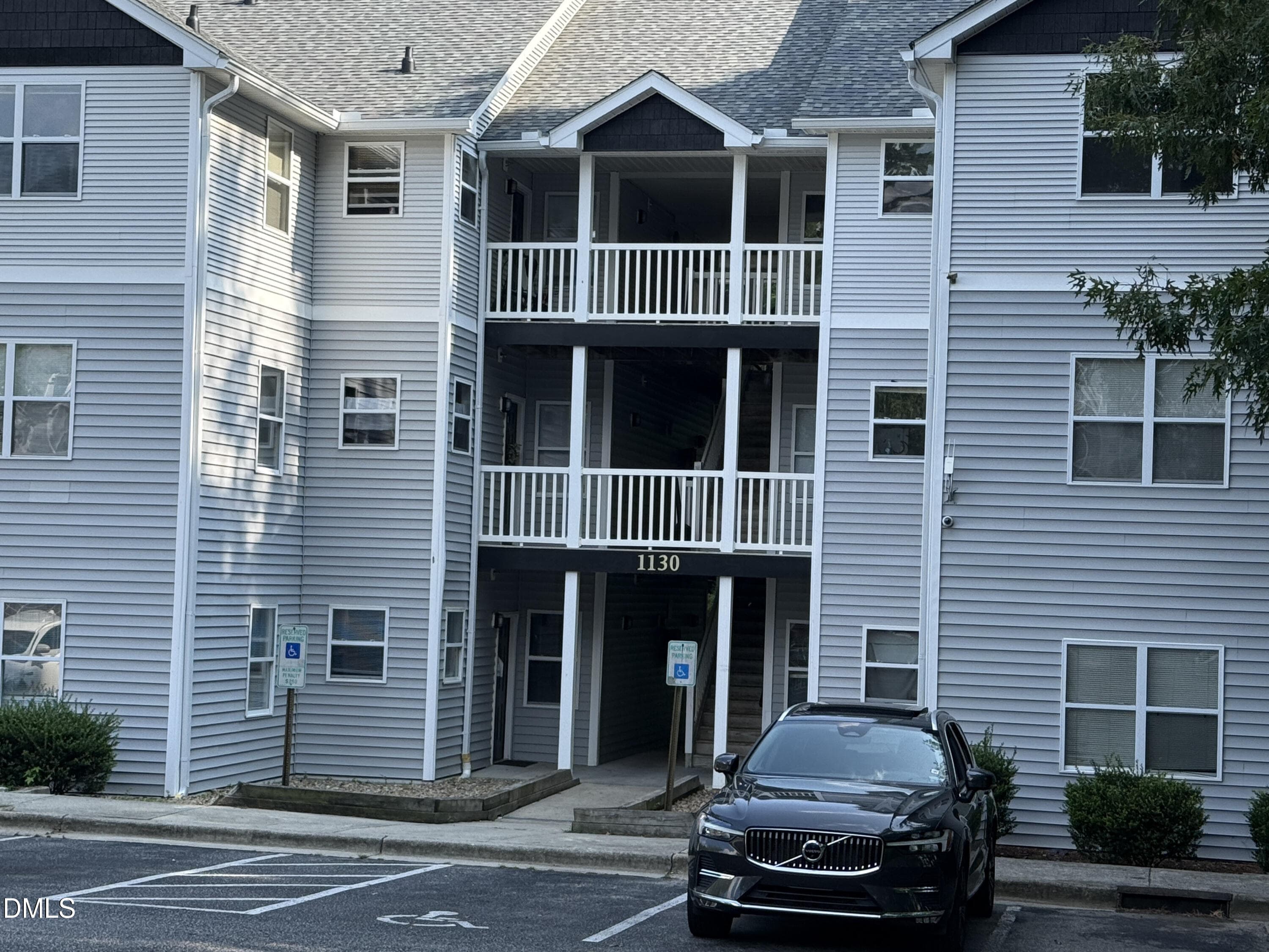 19) 76752-6a9a353c6e187 - 1130 Carlton Avenue 301, Raleigh, NC 27606