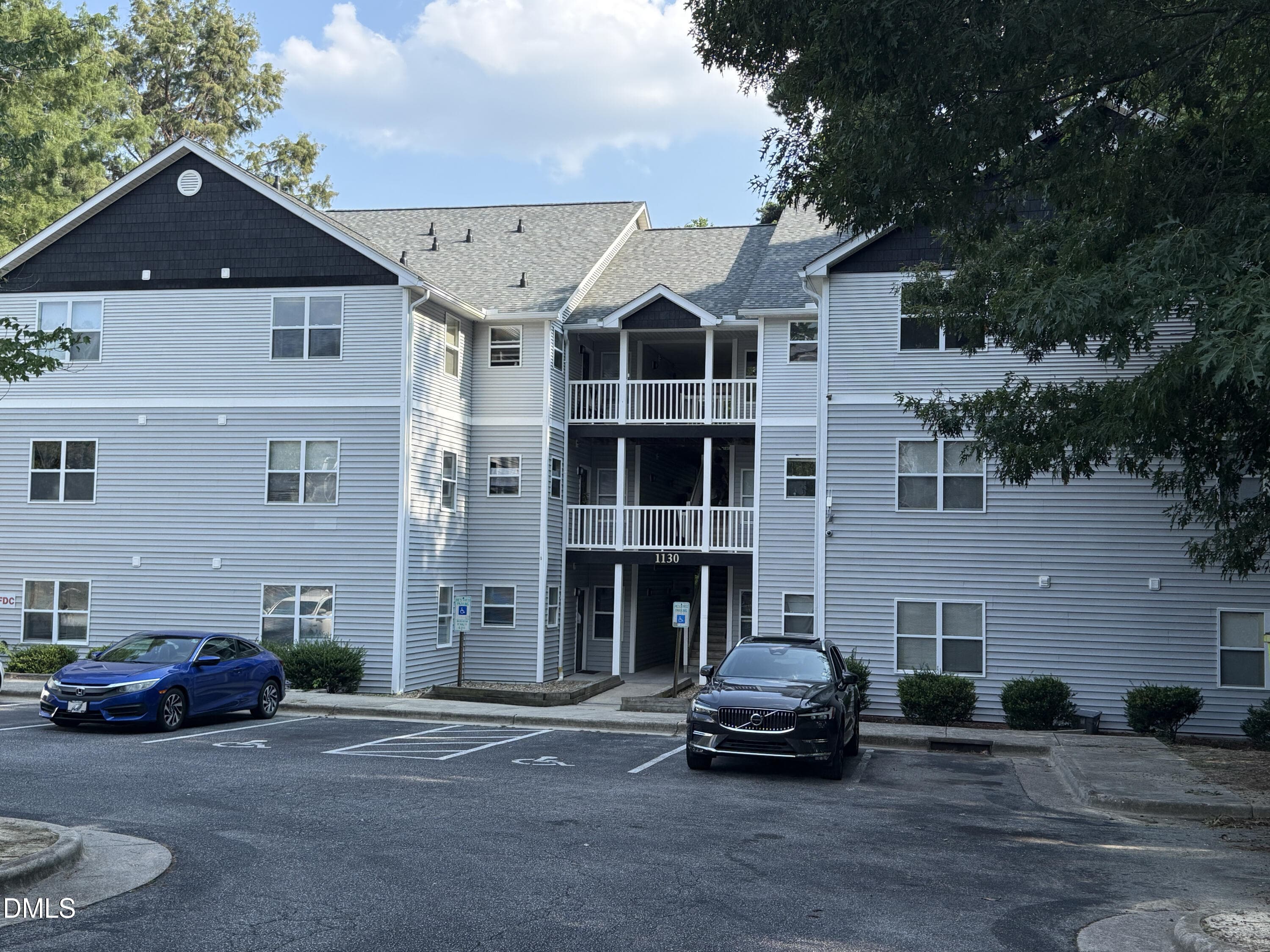 20) 76752-6a9a353c7f91b - 1130 Carlton Avenue 301, Raleigh, NC 27606