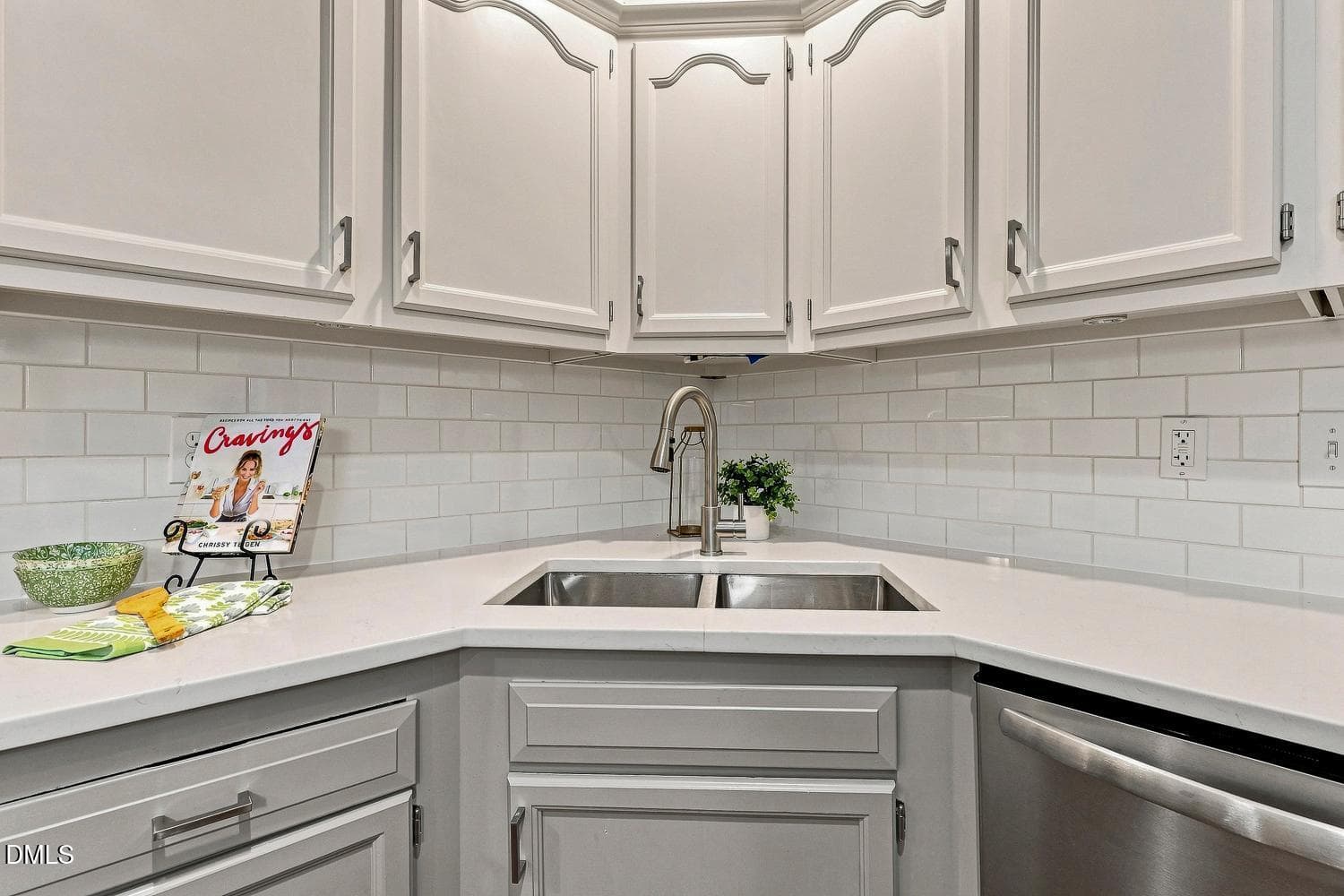 022-065-030-1500x1000 - 308 Highfield Avenue, Cary, NC 27519, Cary