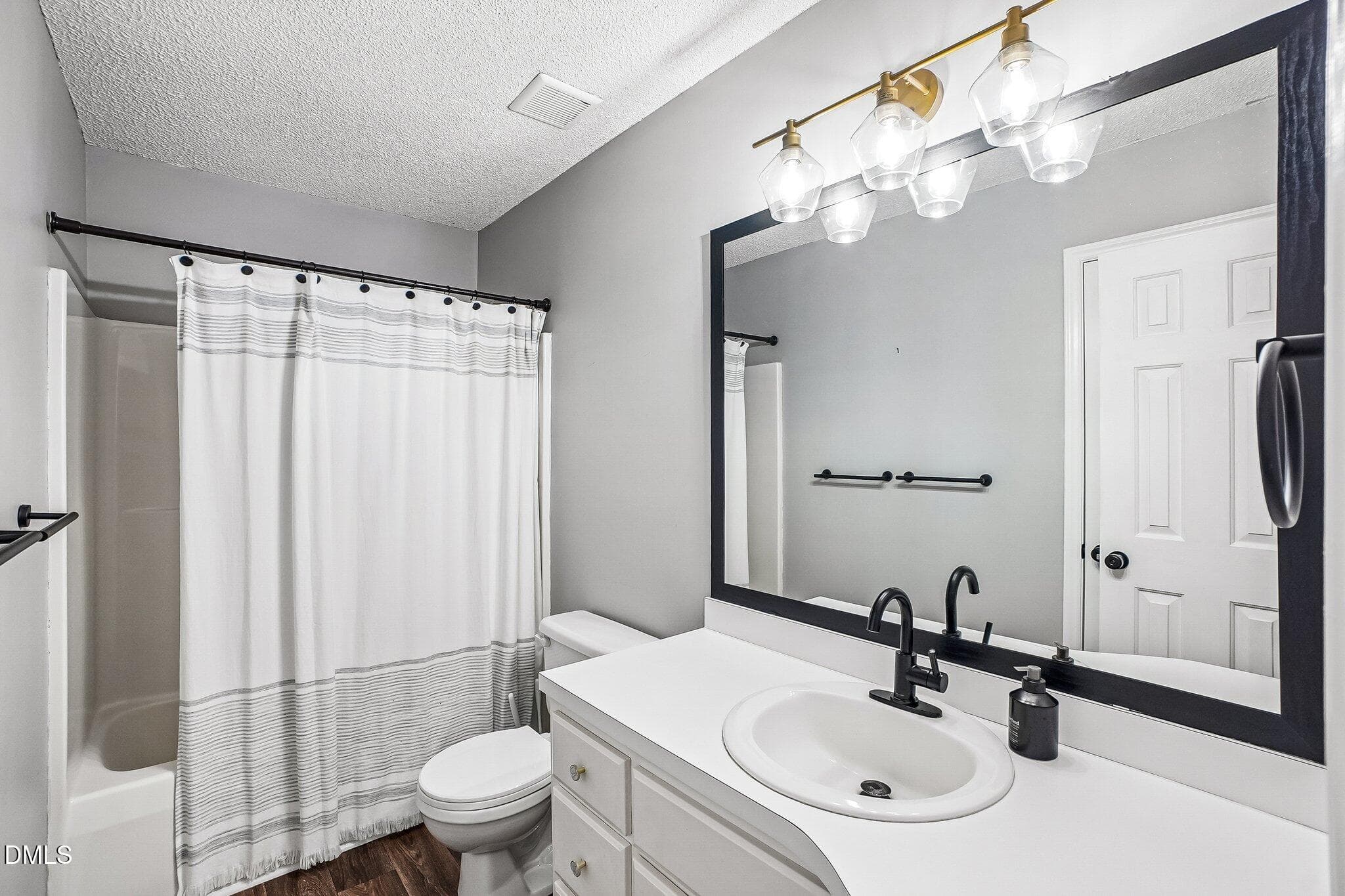 17-web-or-mls-Reigate Ln-S0909-017 - 8820 Reigate Lane, Raleigh, NC 27603, Raleigh