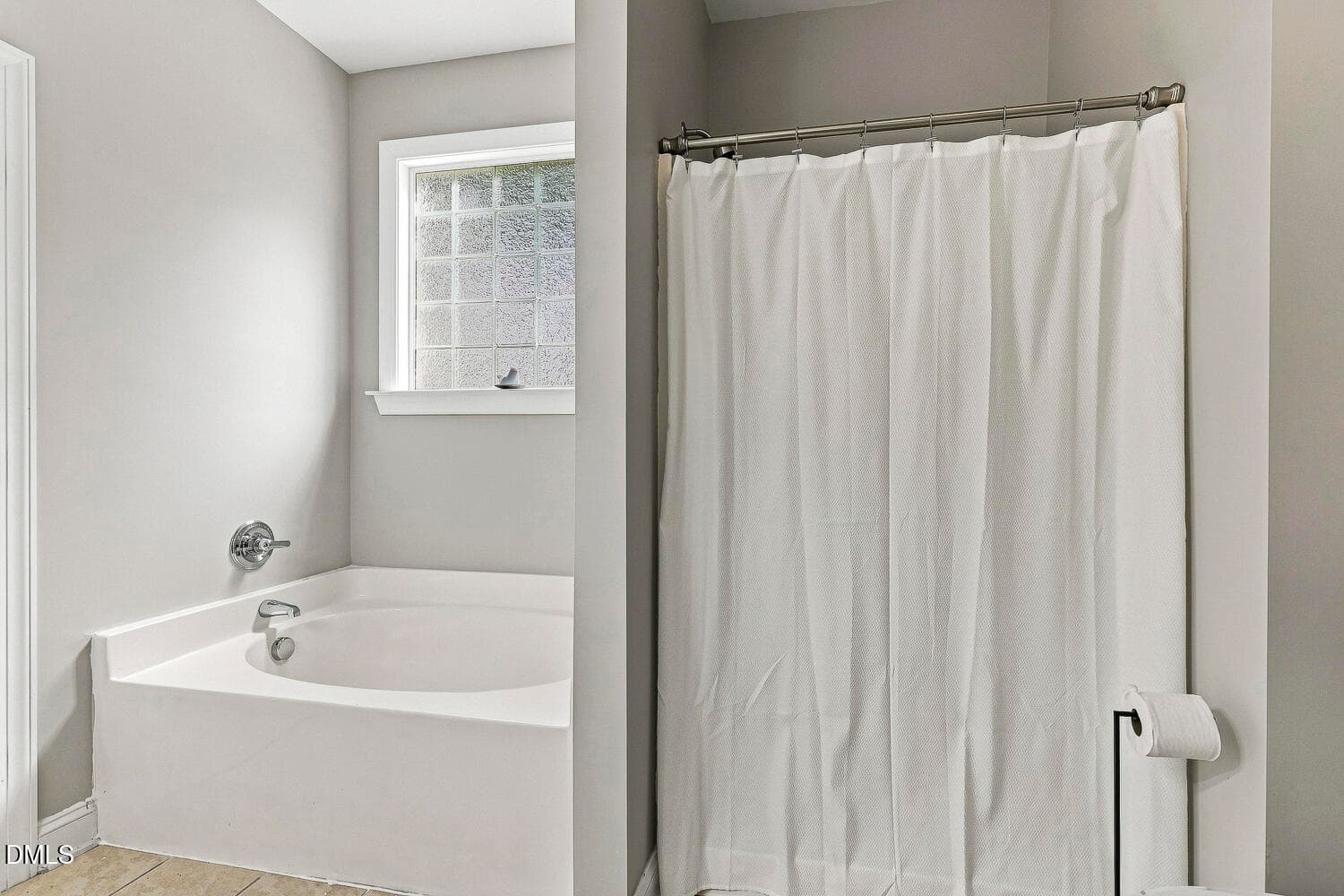 8_PrimaryBath_Tub_Shower - 121 Rawhide Drive, Louisburg, NC 27549, Louisburg