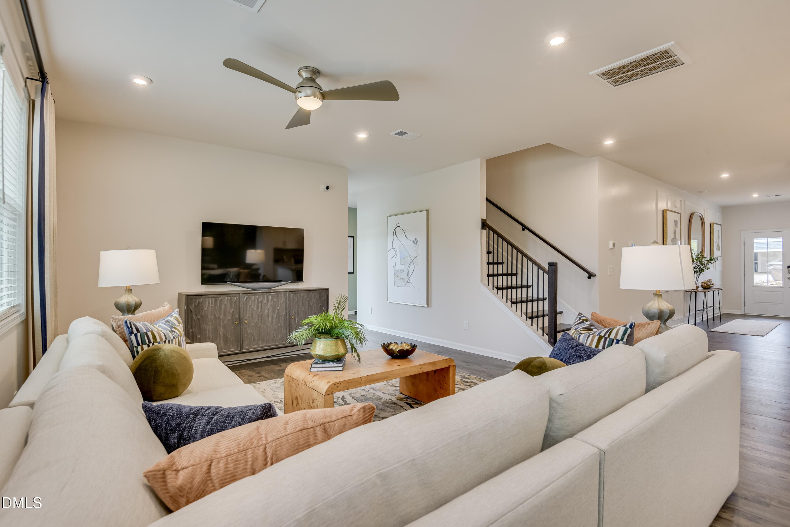 P_CAE_GML_Idlewild_Model_INT_FAM_2 - 1676 Lilac Garden Lane, Knightdale, NC 27545