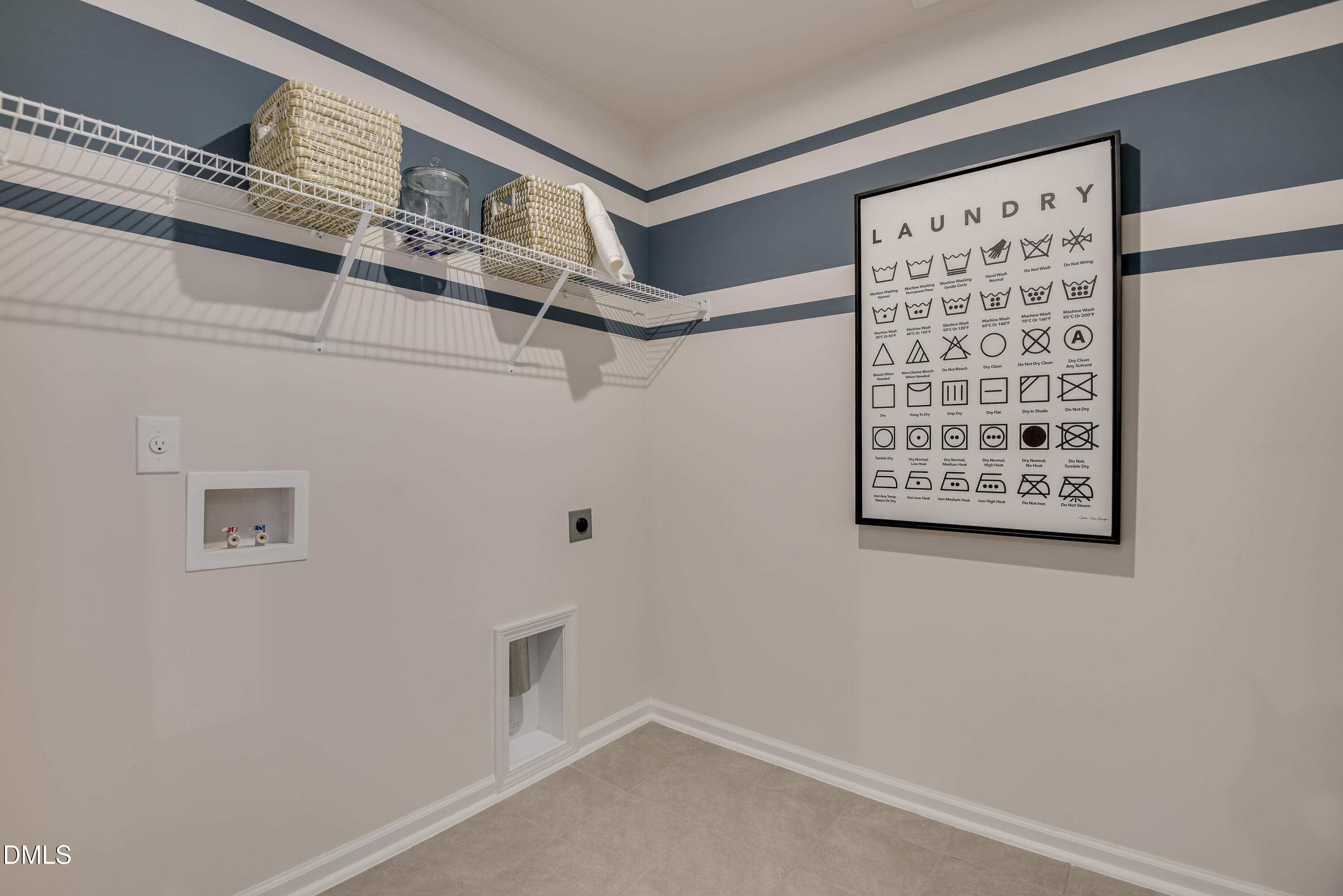 P_CAE_GML_Idlewild_Model_INT_LDY - 1676 Lilac Garden Lane, Knightdale, NC 27545
