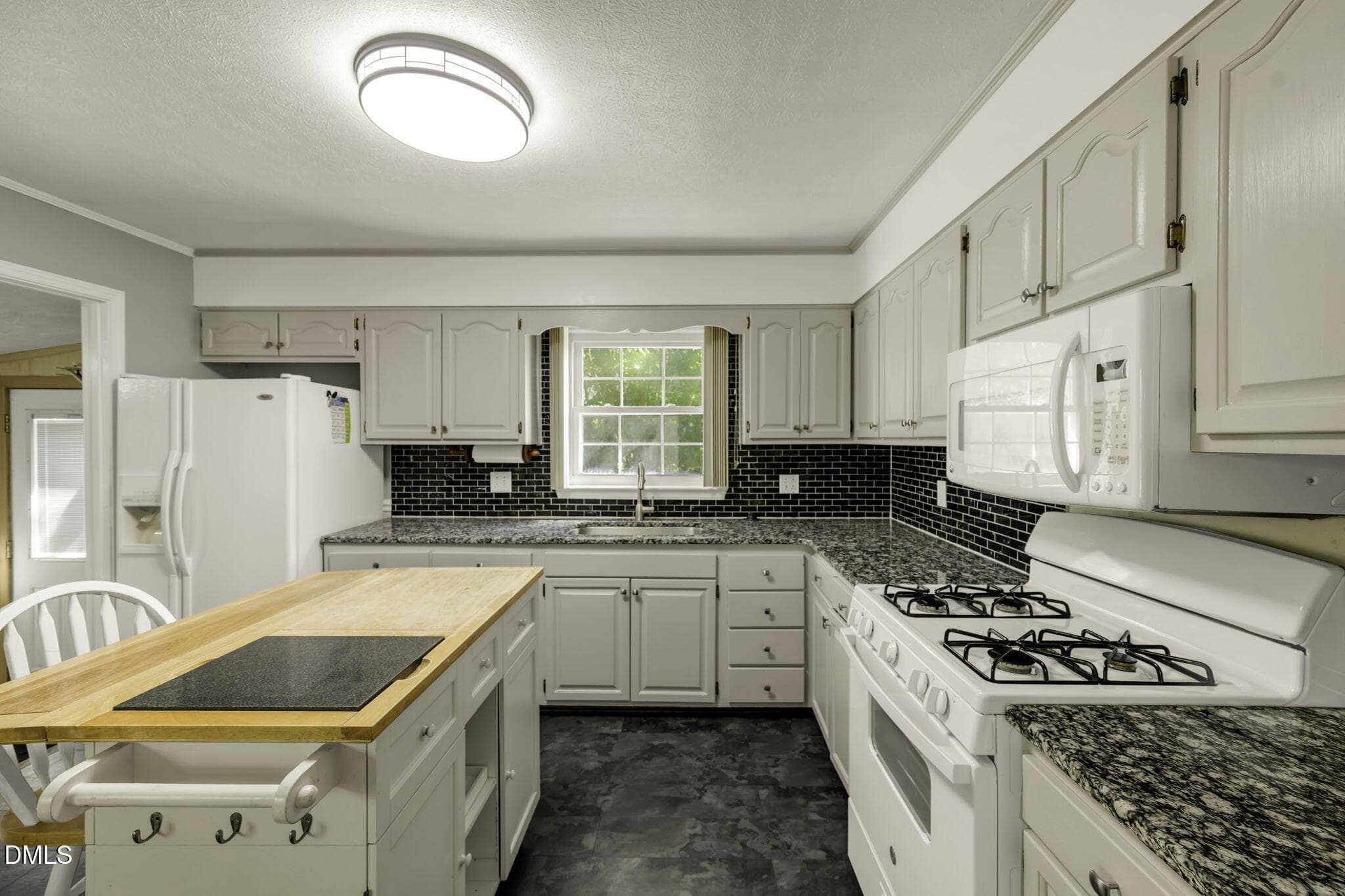 9-web-or-mls-_D2L7035 - 5064 Chesapeake Road, Fayetteville, NC 28311, Fayetteville