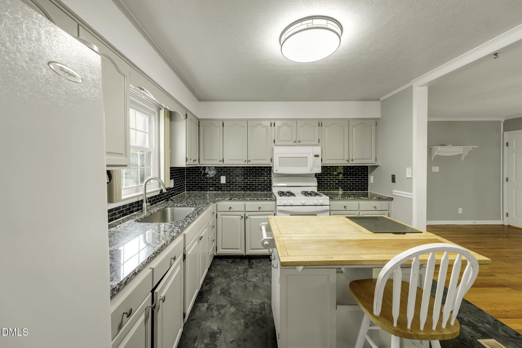 10-web-or-mls-_D2L7040 - 5064 Chesapeake Road, Fayetteville, NC 28311, Fayetteville