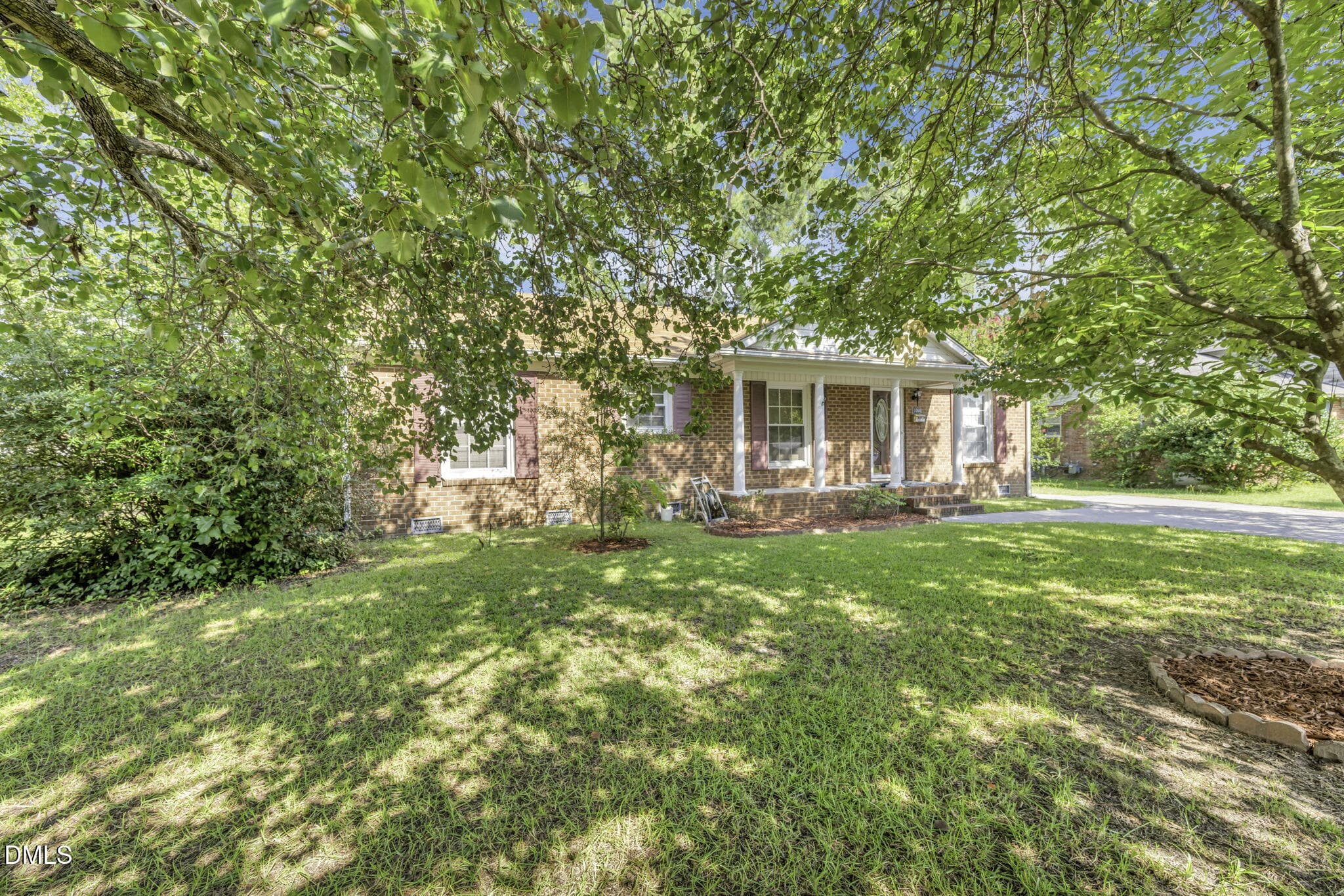 42-web-or-mls-_D2L7200 - 5064 Chesapeake Road, Fayetteville, NC 28311, Fayetteville