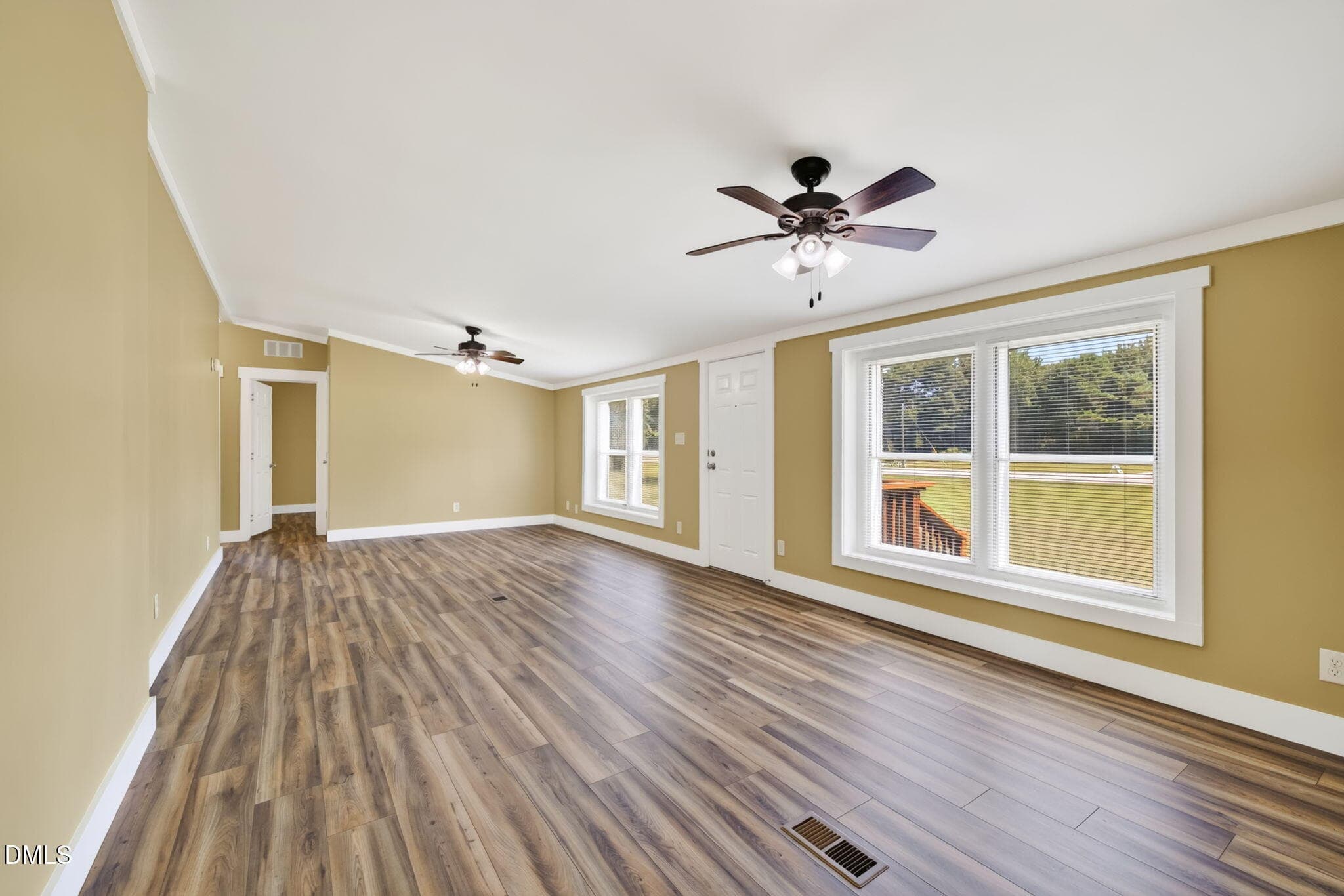 P03_Interior_FamilyRoom_02 - 4676 Nc-50, Benson, NC 27504, Benson