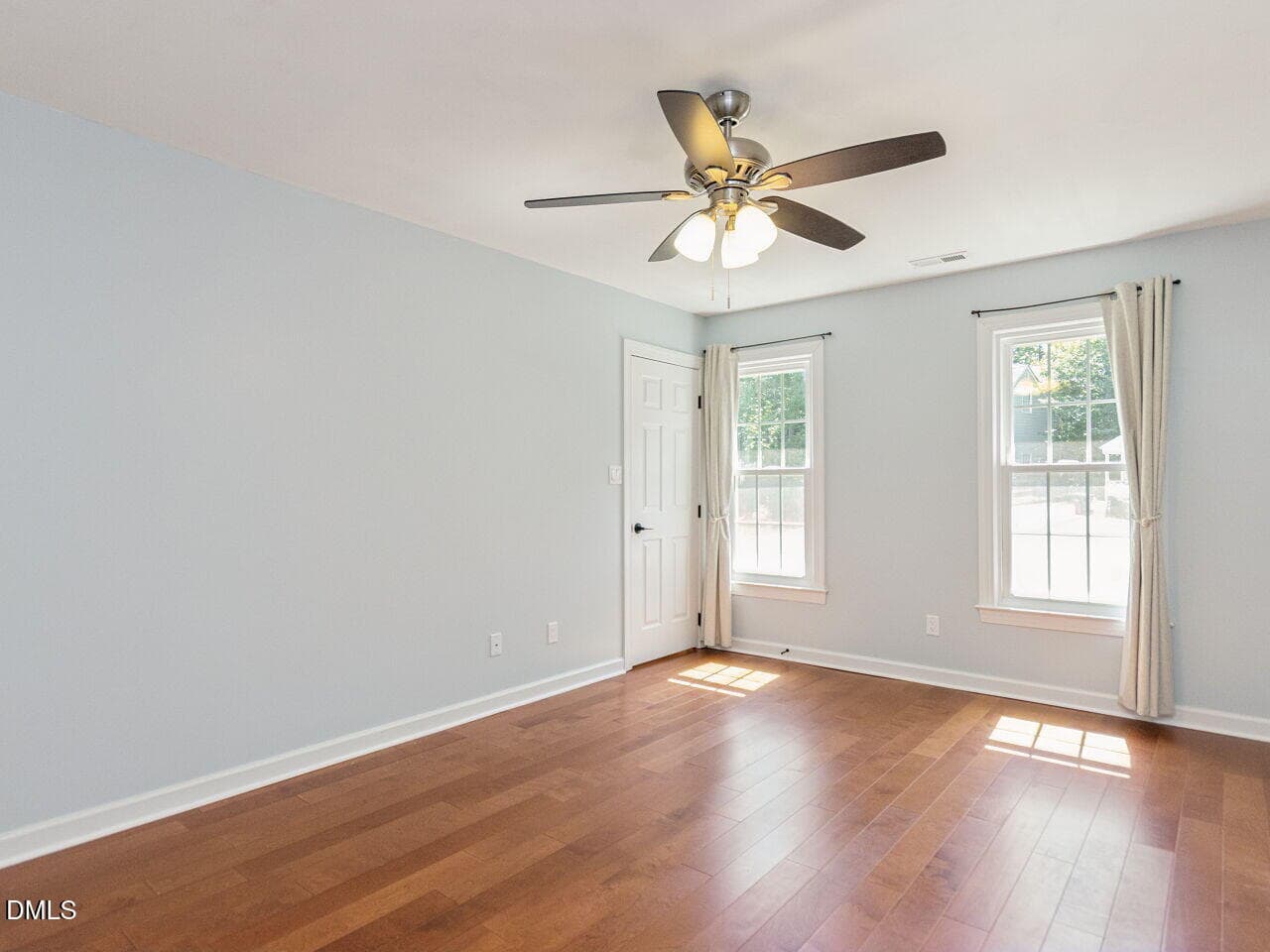 022-1280x960-photo - 1 Leeward Court, Durham, NC 27713, Durham