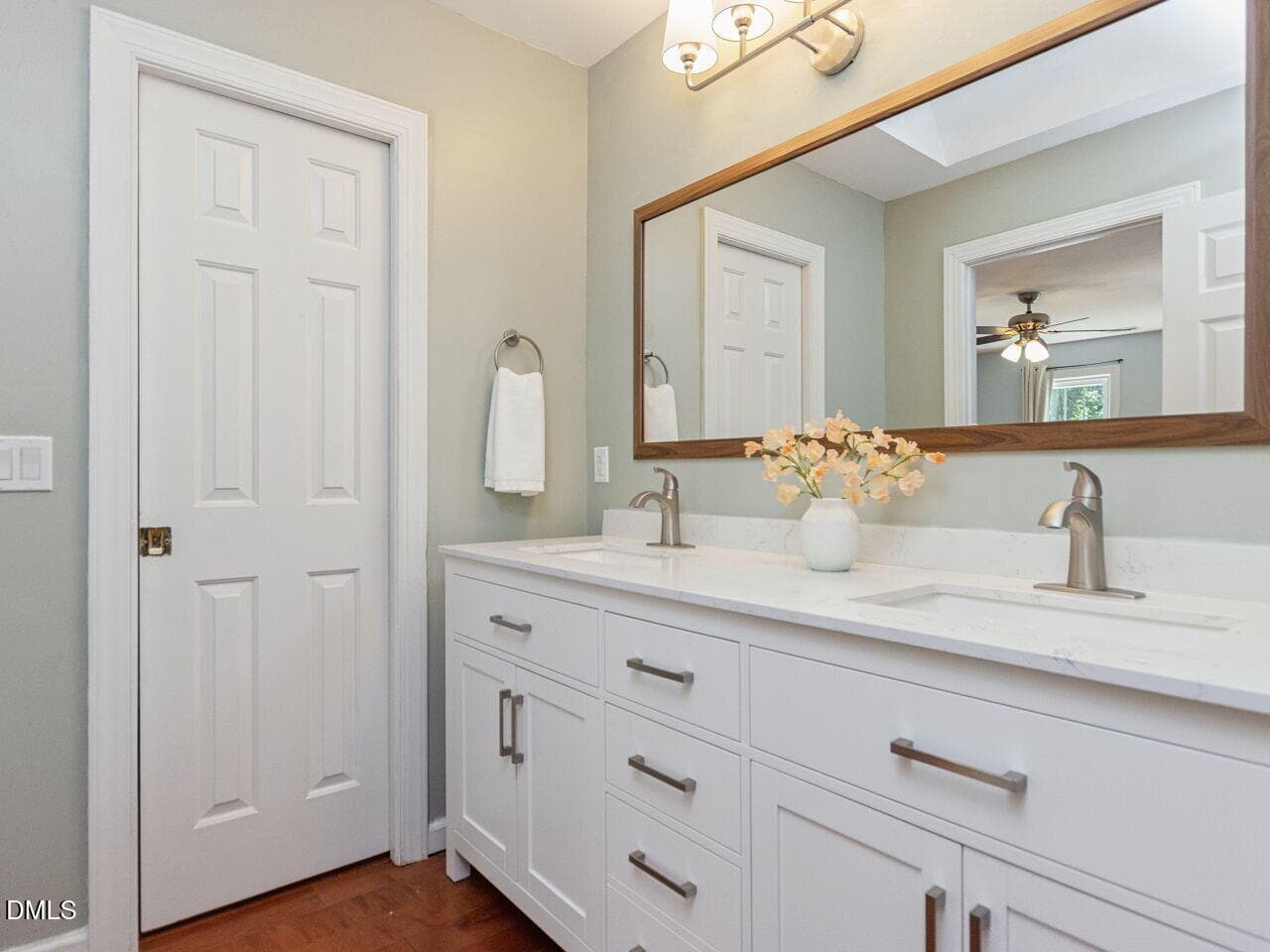 023-1280x960-photo - 1 Leeward Court, Durham, NC 27713, Durham