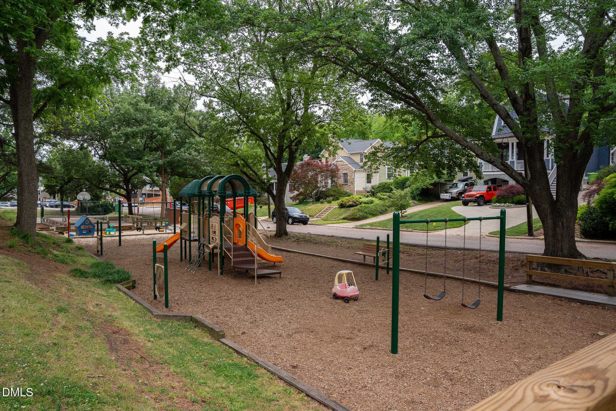 DSC09685 - 1315 Fairview Road, Raleigh, NC 27608