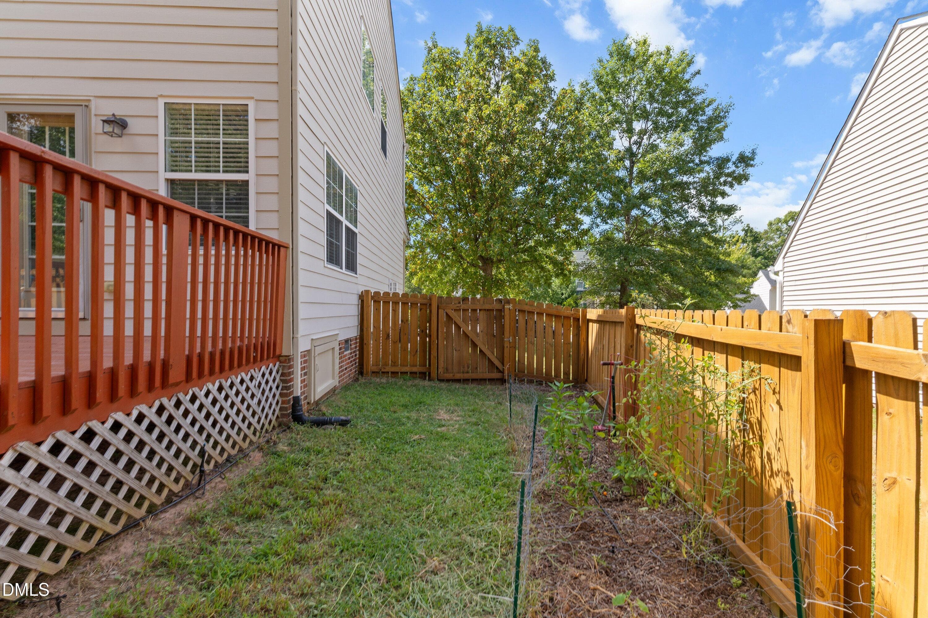 garden area - 107 Stoney Drive, Durham, NC 27703, Durham