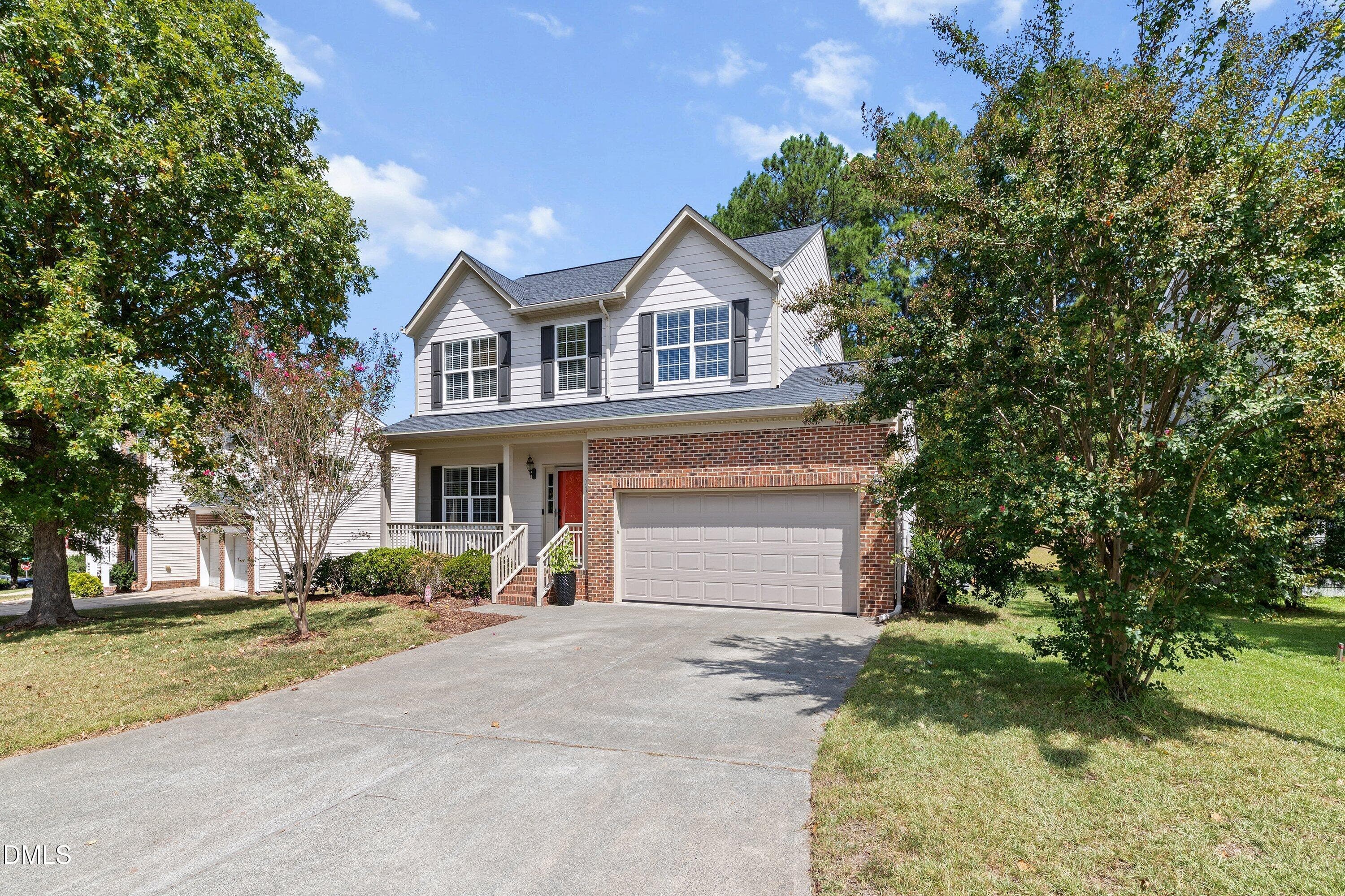 Front-mature landscapes - 107 Stoney Drive, Durham, NC 27703, Durham