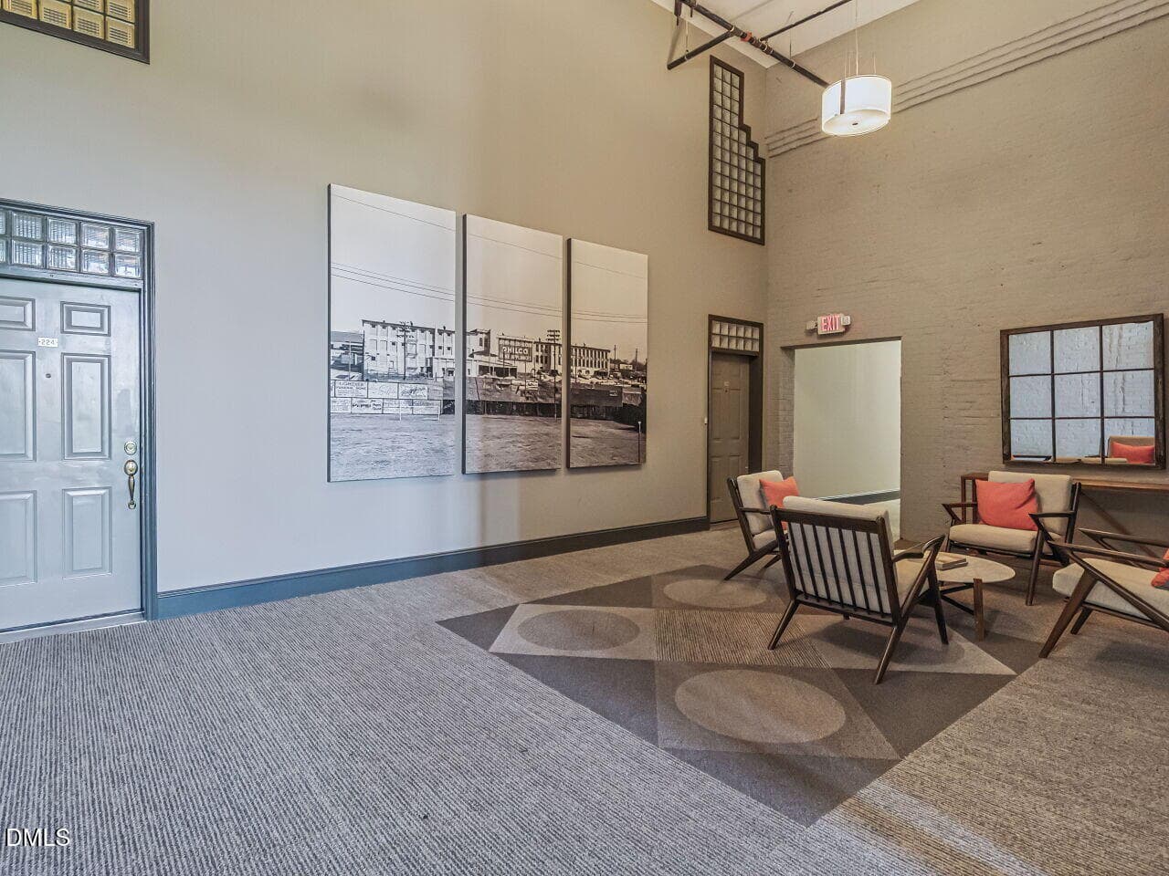 Lobby Seating - 614 Capital Boulevard 222, Raleigh, NC 27603, Raleigh