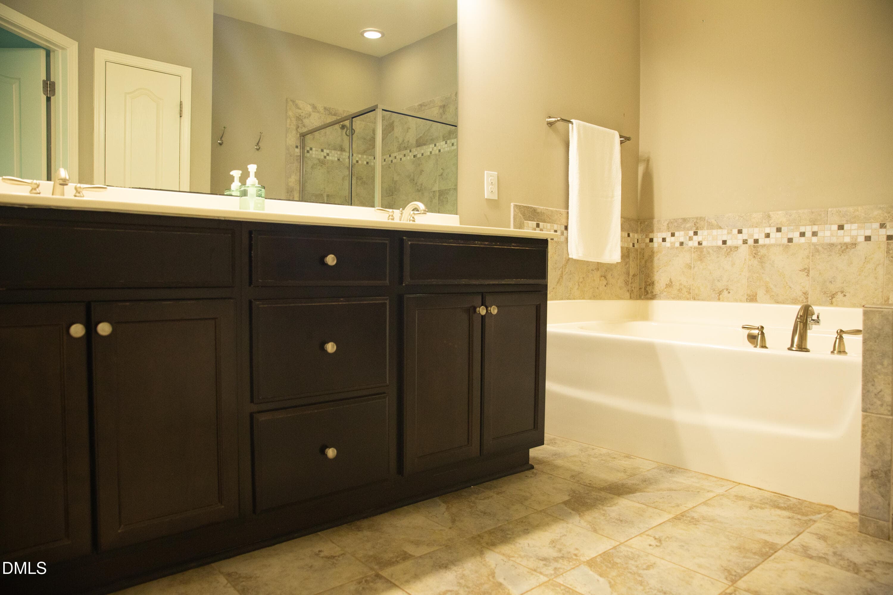 1N0A6899 - 130 S Camellia Street, Chapel Hill, NC 27516, Chapel Hill