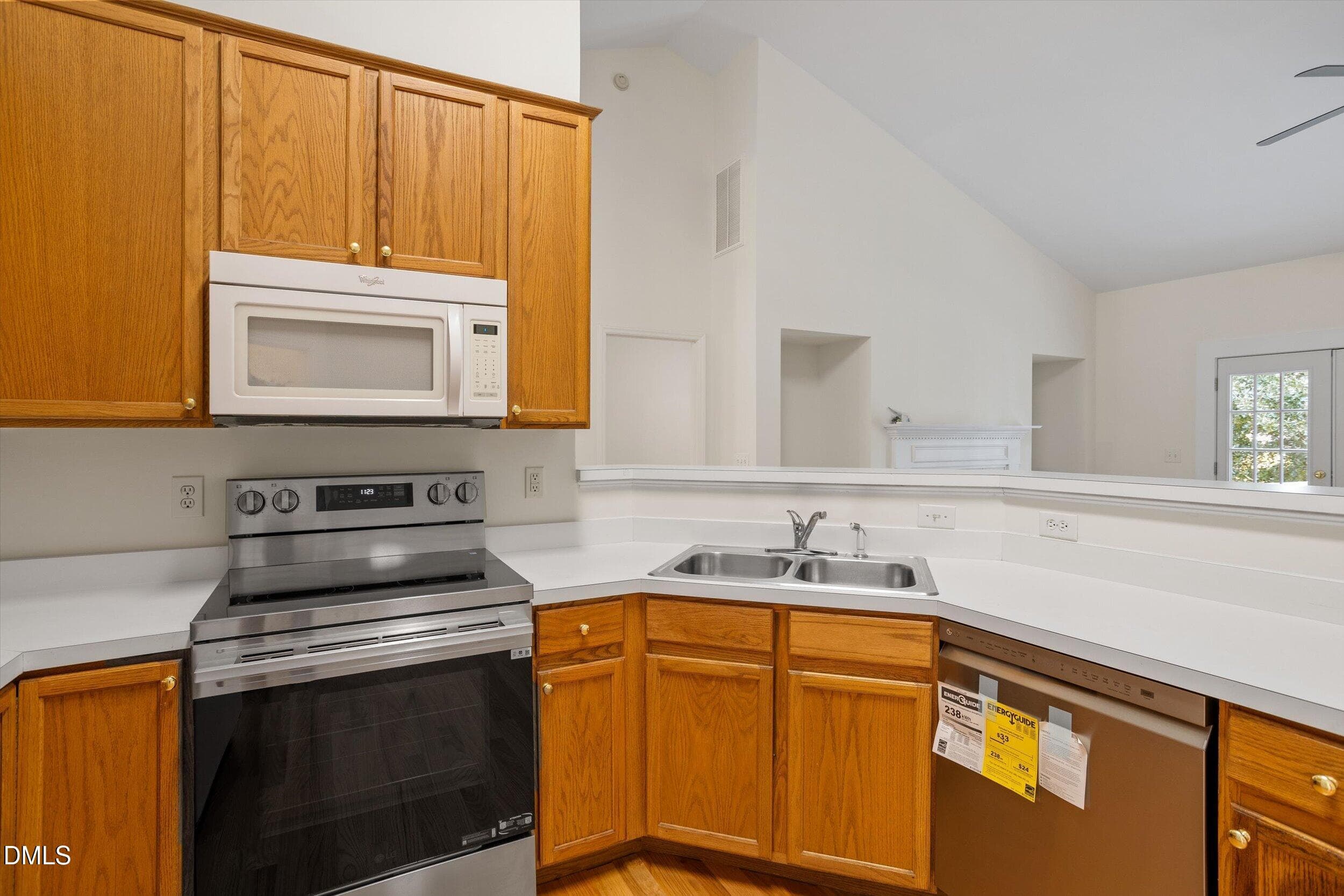 22-1004 Creek Haven Dr [3372511]_0905202 - 1004 Creek Haven Drive, Holly Springs, NC 27540, Holly Springs