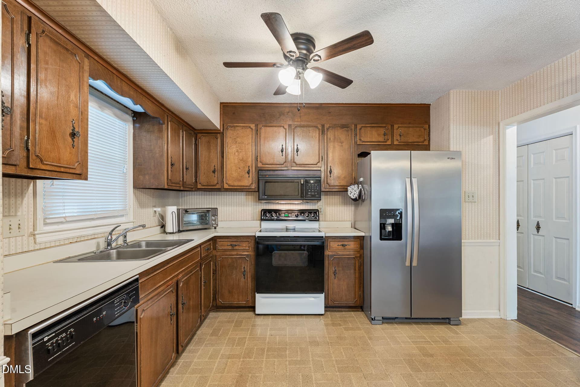 20-web-or-mls-DSC09410 - 301 November Street, Garner, NC 27529