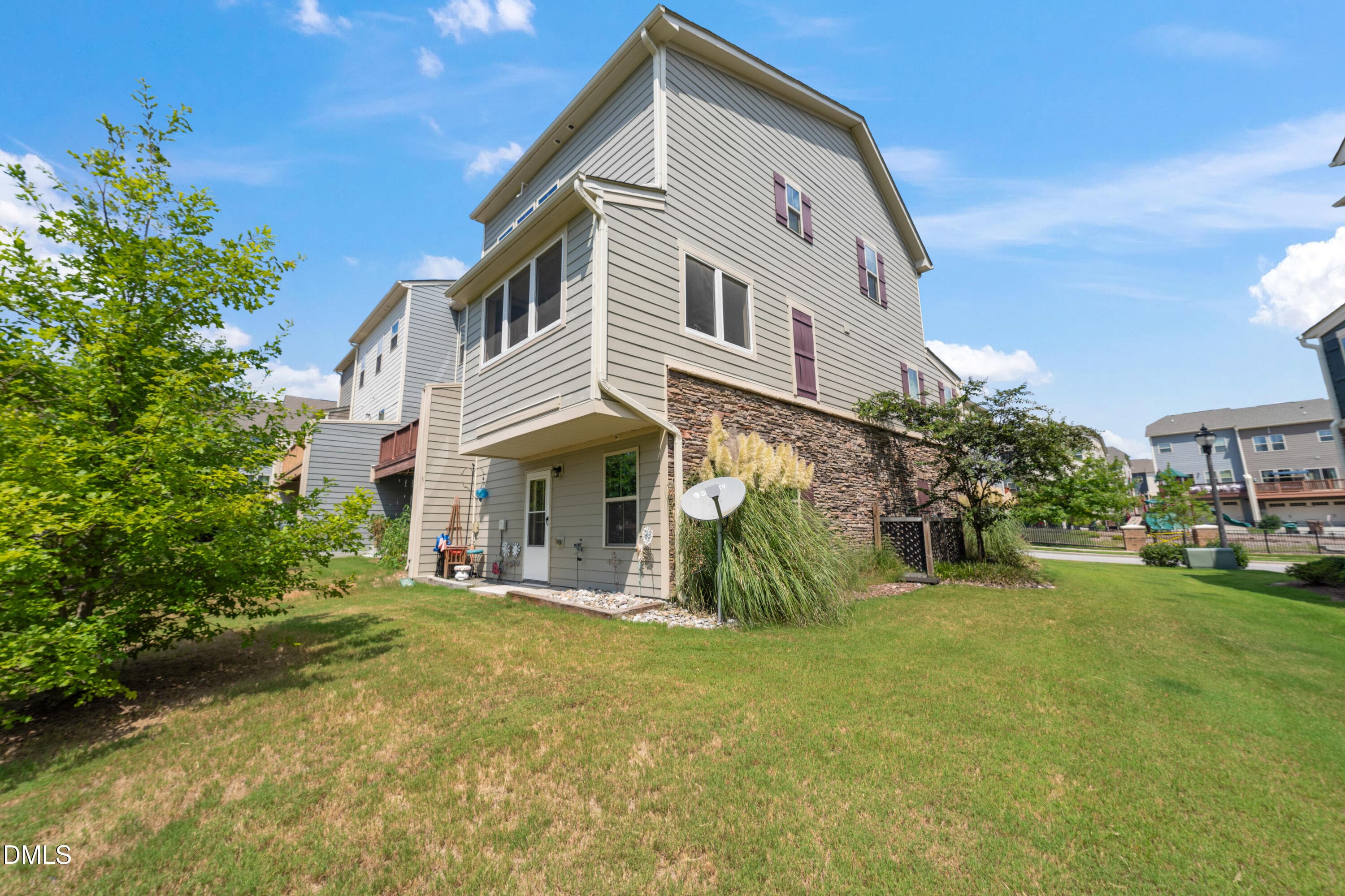 End Unit - 720 Channing Park Circle, Cary, NC 27519, Cary