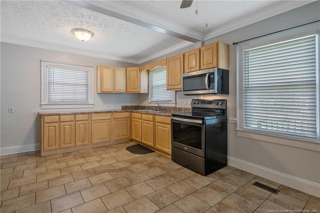 Photo 17 - 219 Marshall Road, Fayetteville, NC 28303, Fayetteville