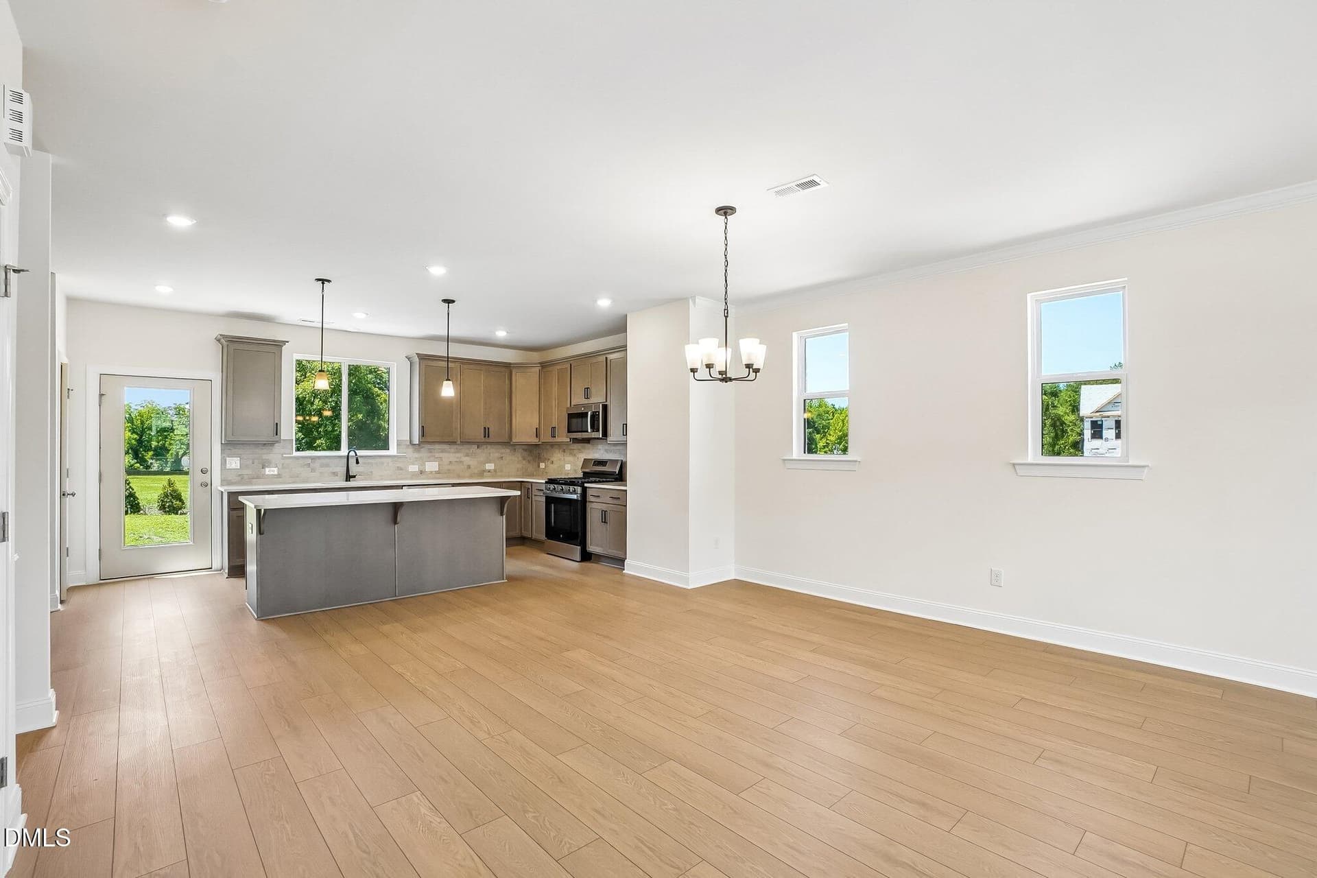 Yadkin - MTR 12 - 9-web-or-mls-135 Midto - 135 Midtown Rows Way, Fuquay Varina, NC 27526