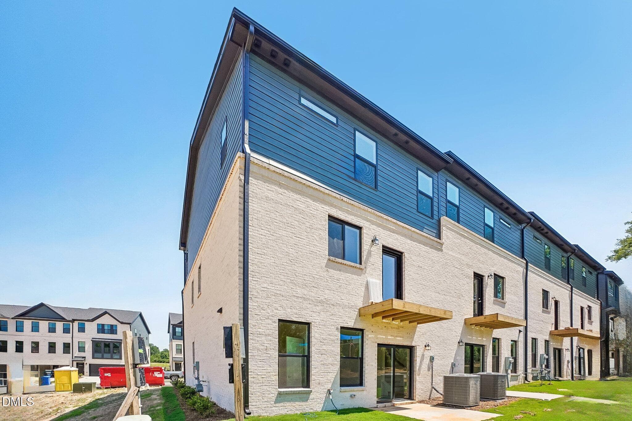 Yadkin - MTR 12 - 35-web-or-mls-135 Midt - 135 Midtown Rows Way, Fuquay Varina, NC 27526, Fuquay Varina