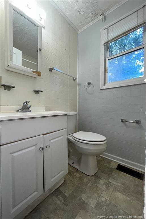 Photo 6 - 505 E Sixth Avenue, Raeford, NC 28376