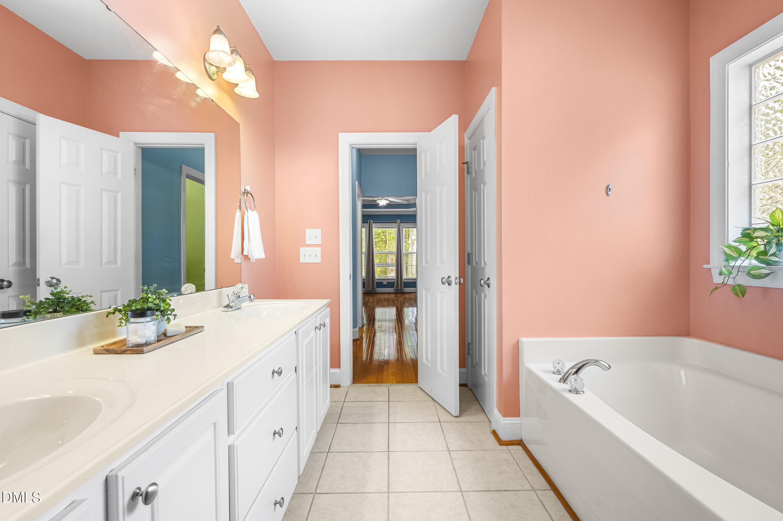 large primary bath - 99 Wood Green Drive, Wendell, NC 27591, Wendell