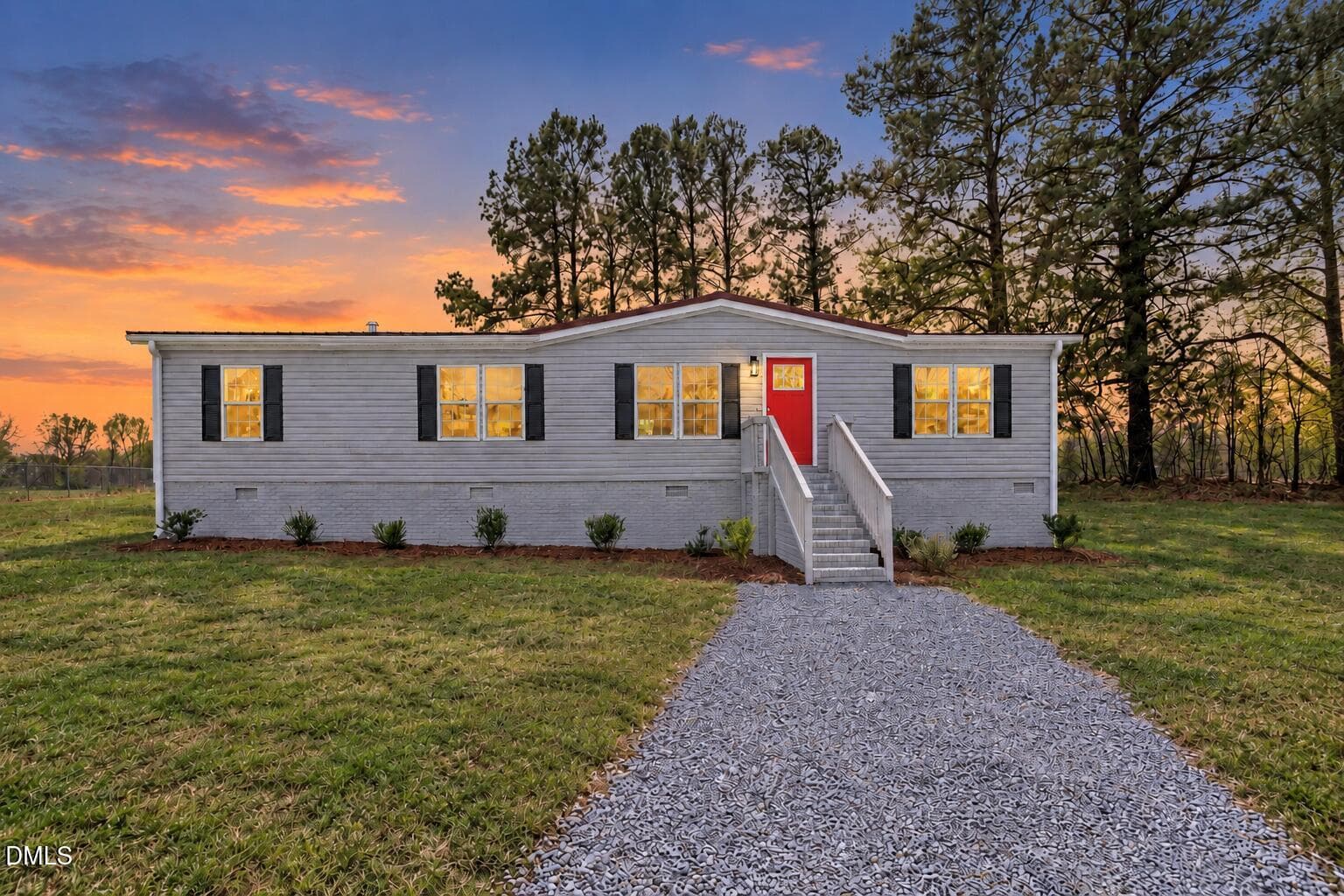 loy twlight - 109 Loy Court, Fuquay Varina, NC 27526