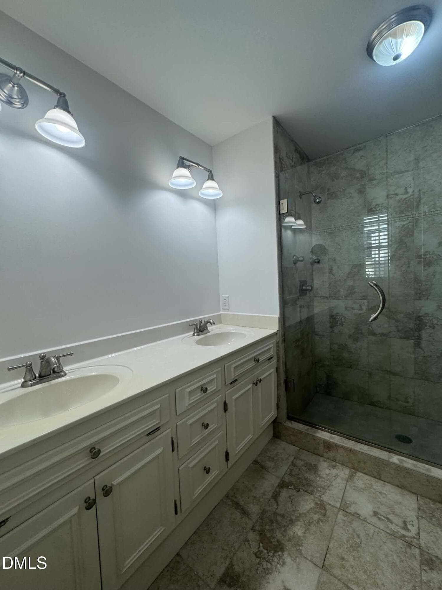 Primary shower - 2269 Brisbayne Circle, Raleigh, NC 27615, Raleigh