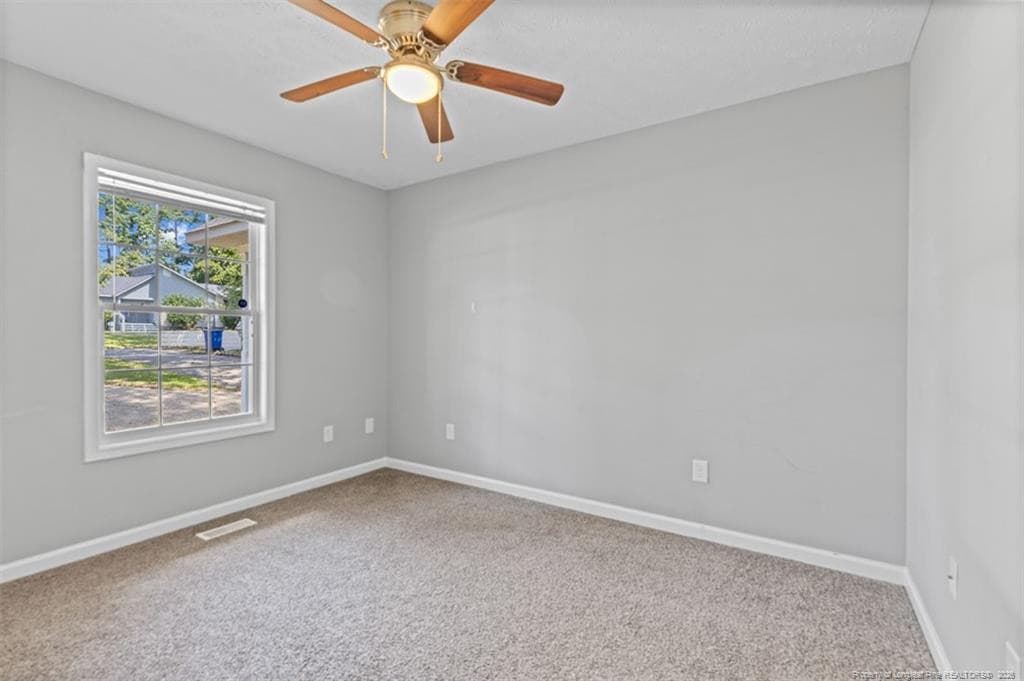 Photo 10 - 861 Danish Drive, Fayetteville, NC 28303, Fayetteville