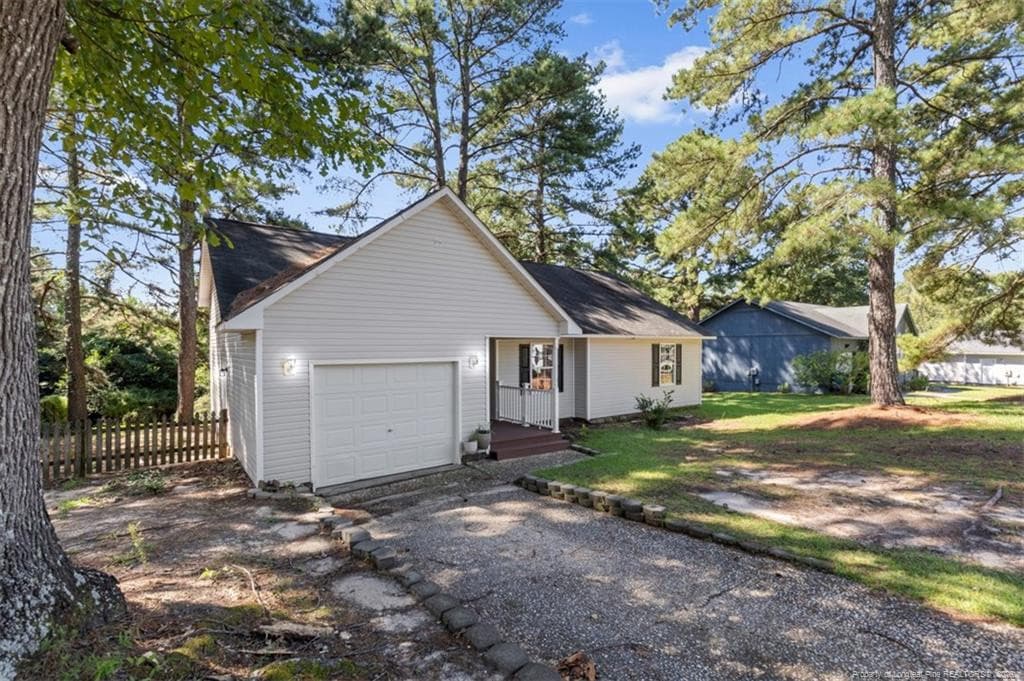 Photo 11 - 861 Danish Drive, Fayetteville, NC 28303, Fayetteville