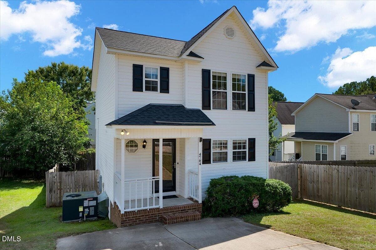 03-4704 Windblown Ct-3 - 4704 Windblown Court, Raleigh, NC 27616, Raleigh