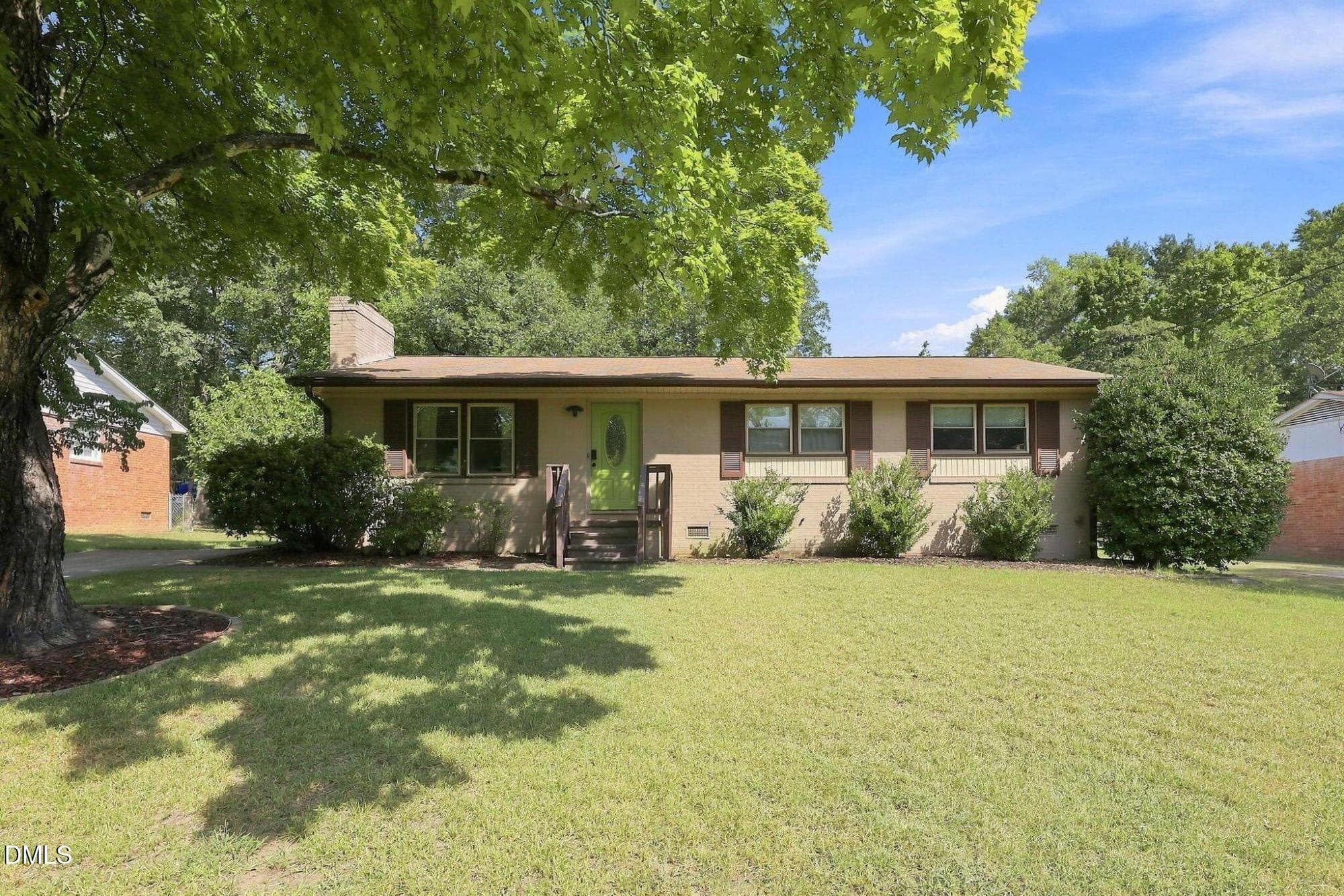 913 Greenwich Street, Raleigh, NC 27610