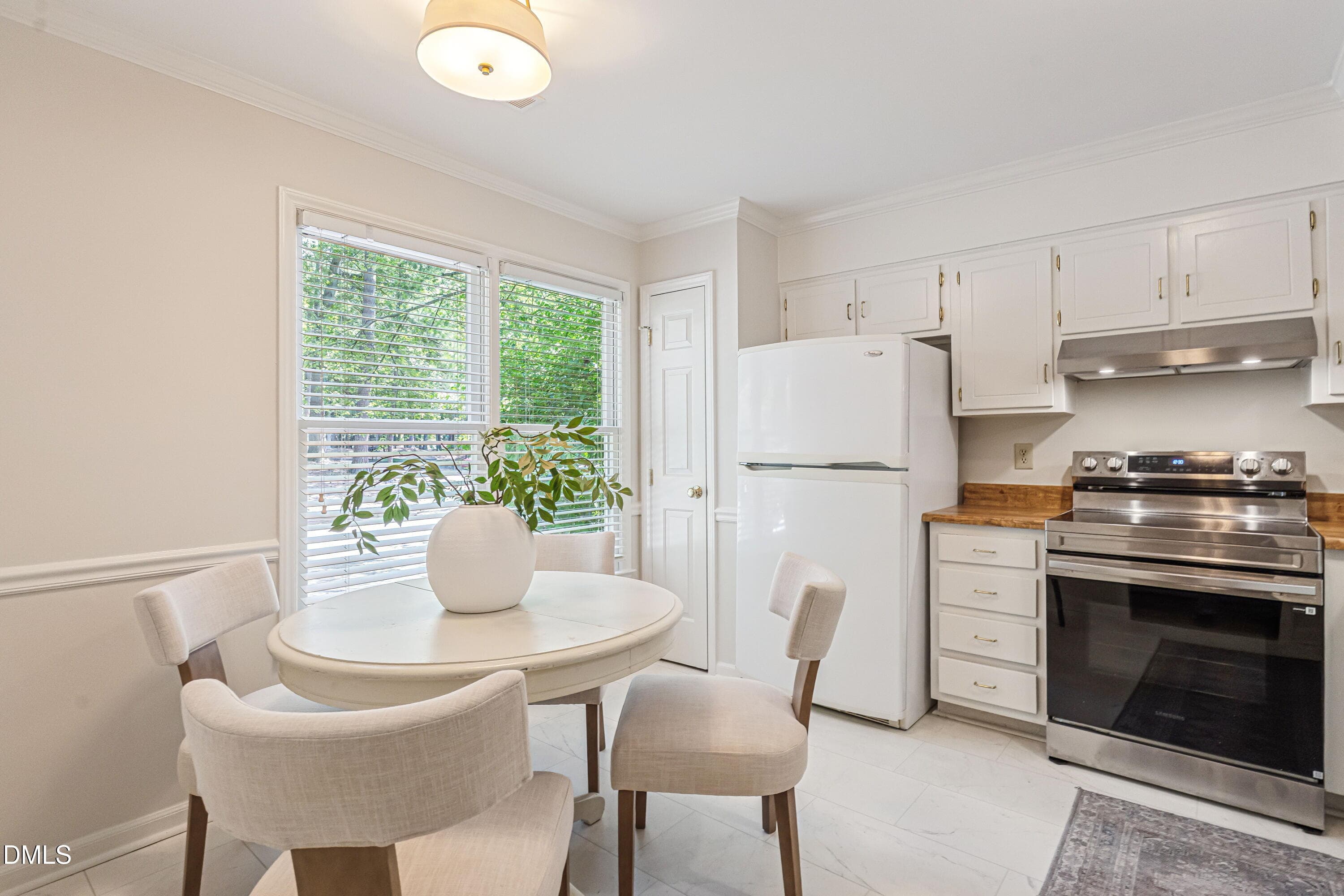 virtual-tour-160449-photo-17890768350543 - 1523 Woodcroft Drive, Raleigh, NC 27609, Raleigh