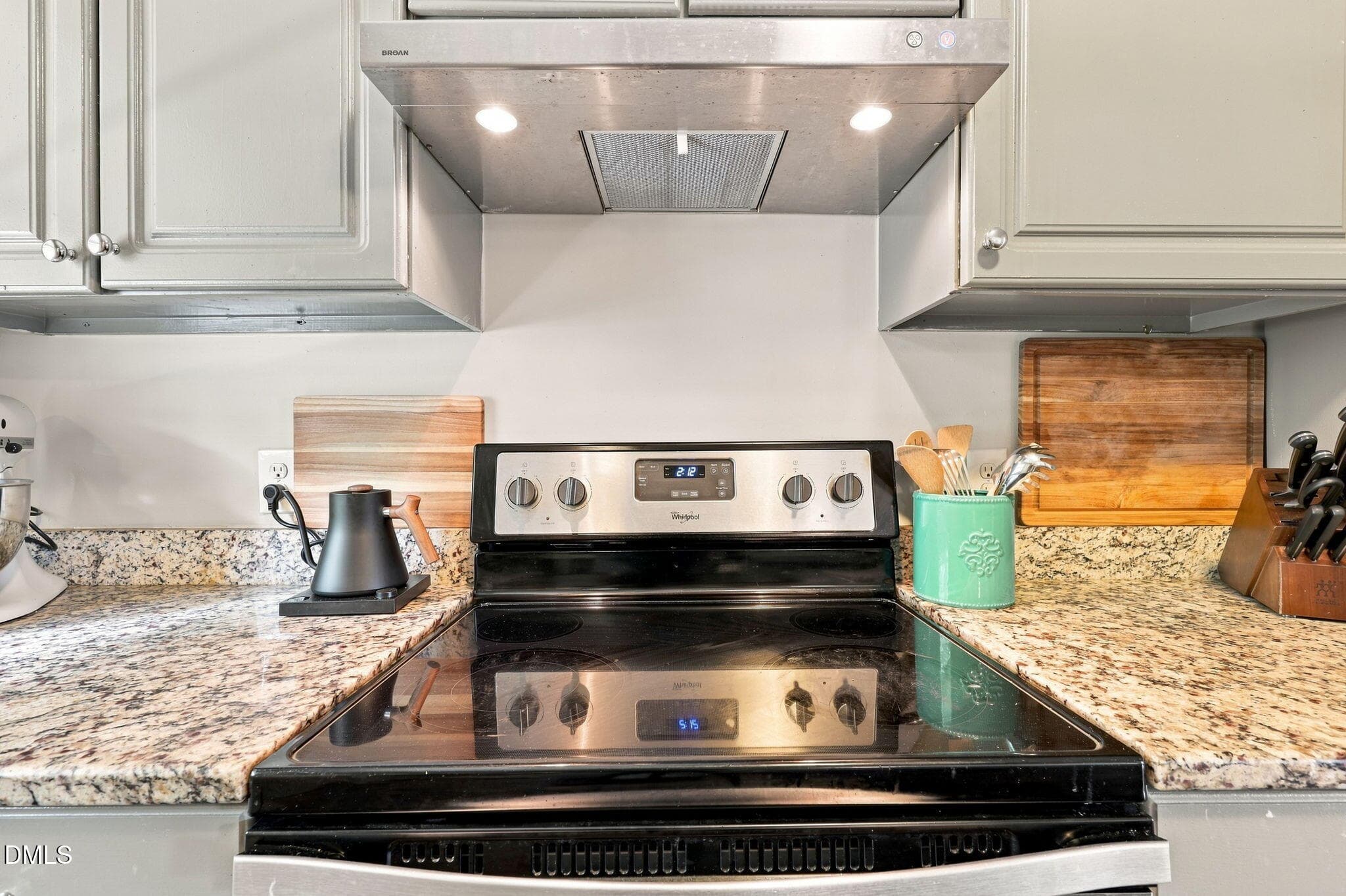 18-web-or-mls-IMG_2635 - 2120 Millbank Street, Raleigh, NC 27610, Raleigh