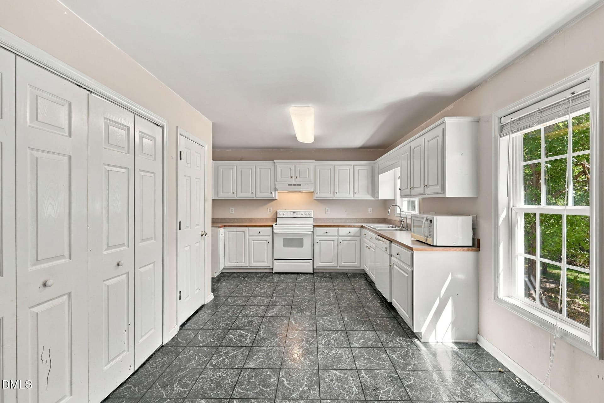 17-web-or-mls-IMG_7517 - 615 N 4th Street, Mebane, NC 27302
