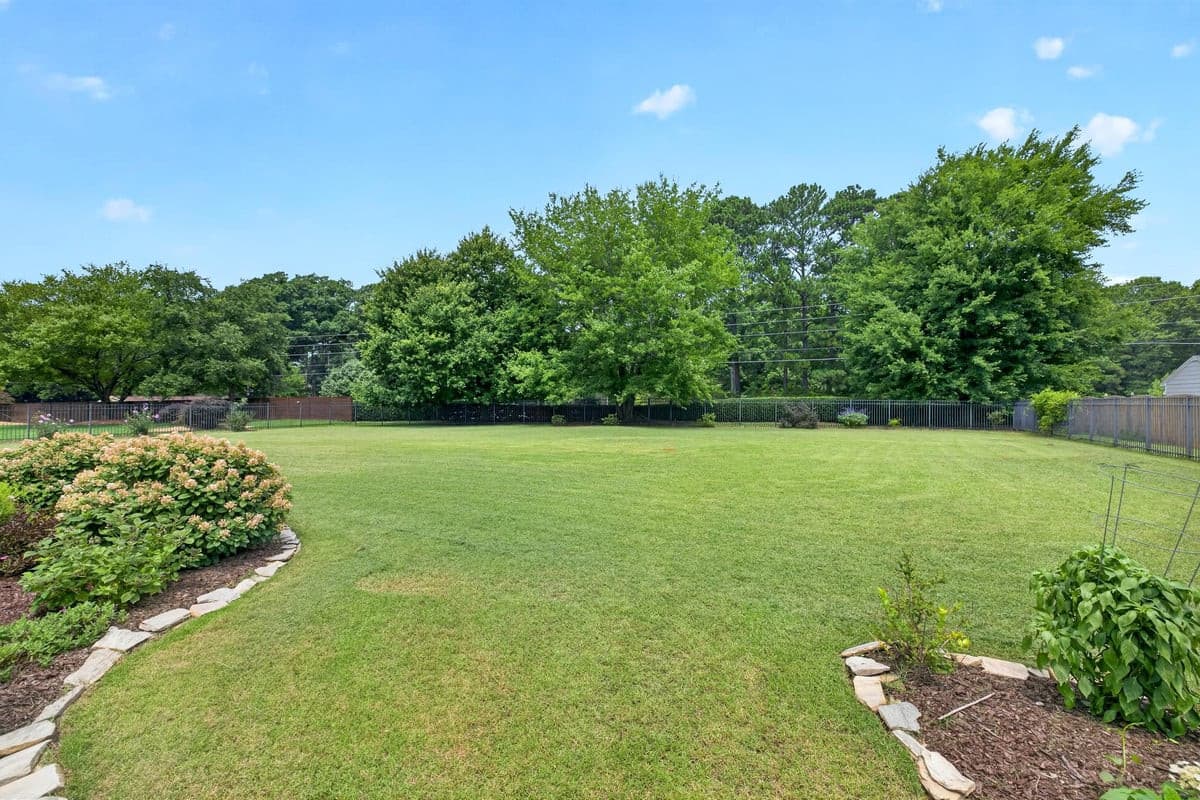 Spacious and private from trees - 3024 Whitehart Lane, Raleigh, NC 27606, Raleigh