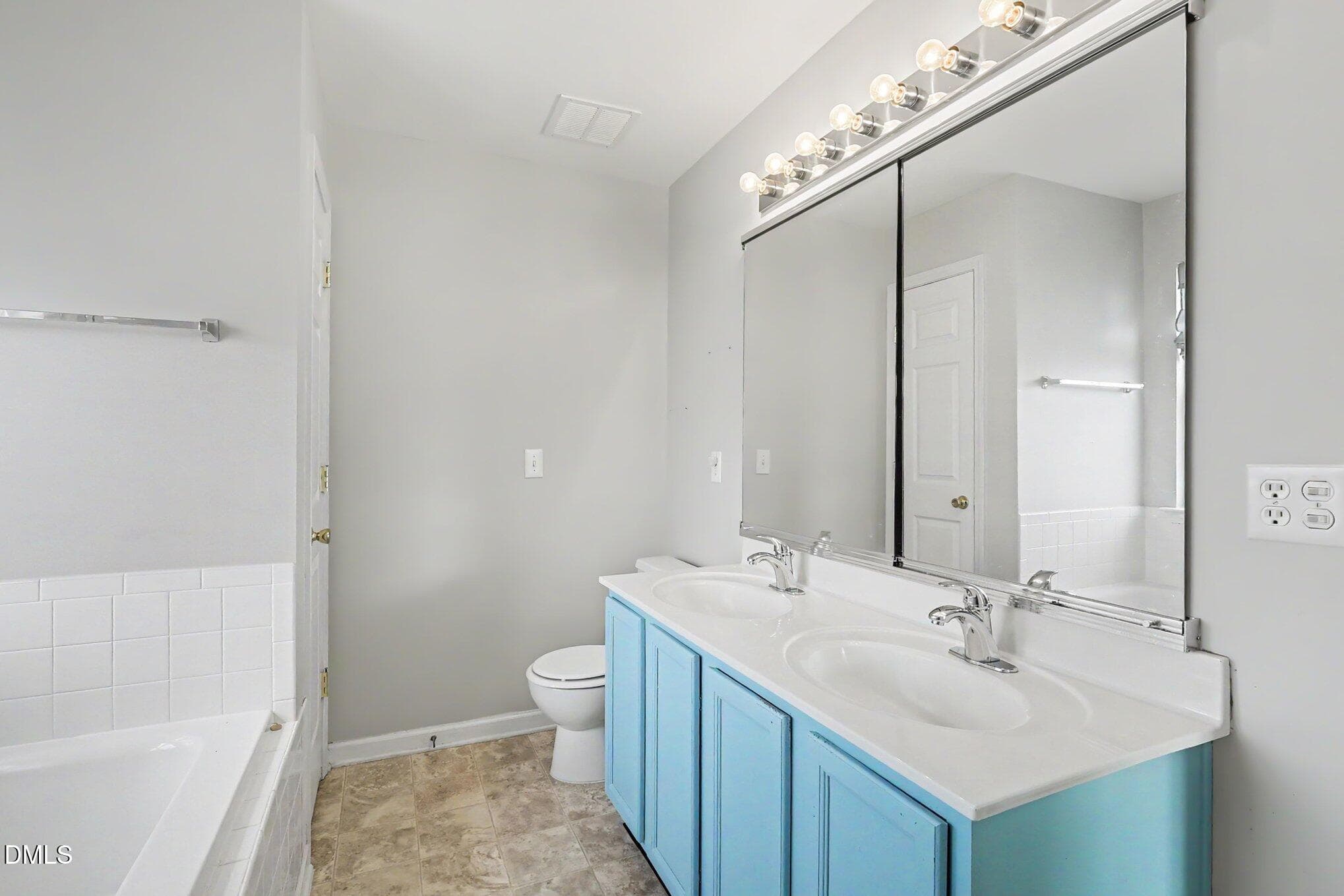 021_file_4501 - 8600 Neuse Landing Lane, Raleigh, NC 27616, Raleigh