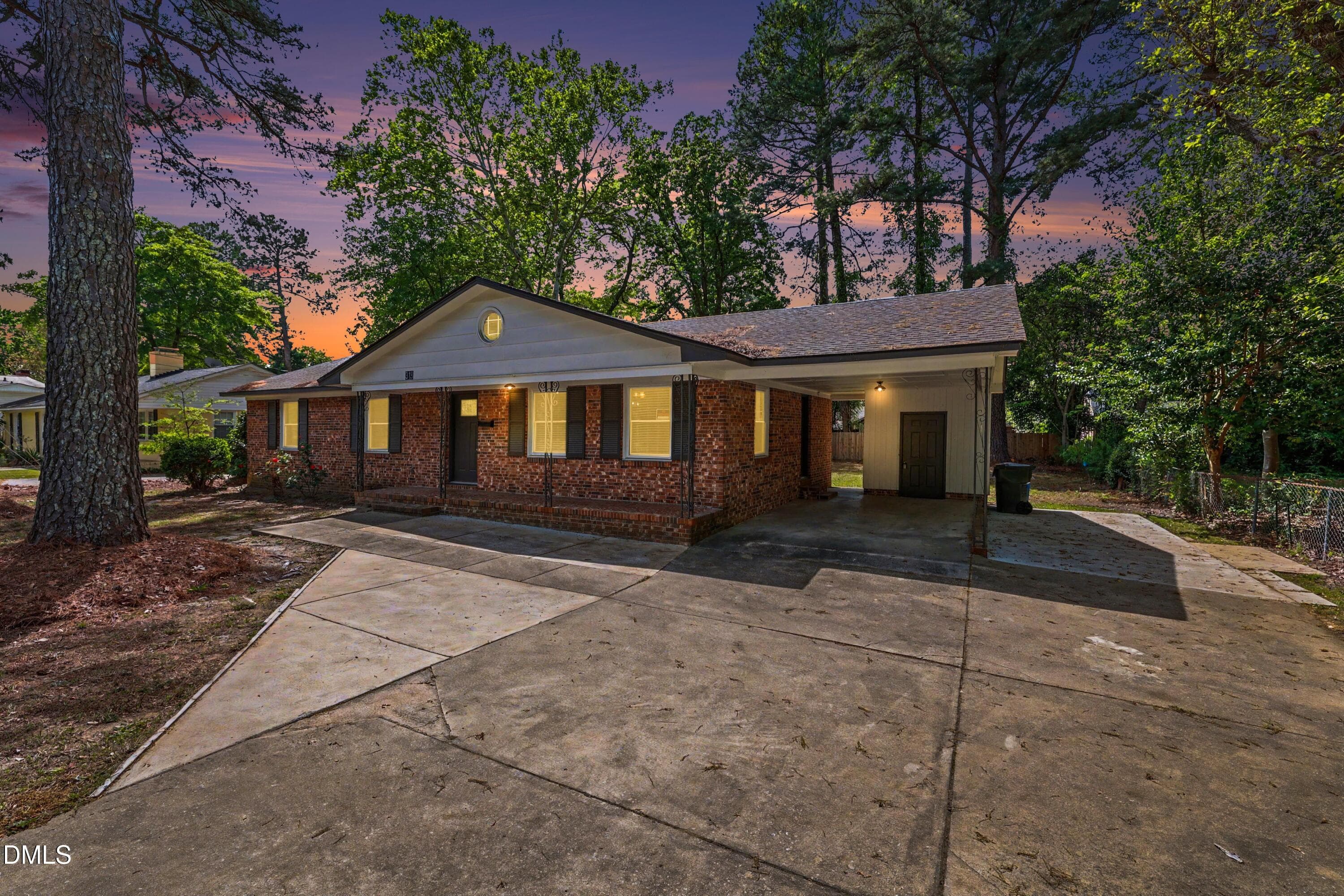 318 S Mcpherson Church Road, Fayetteville, NC 28303