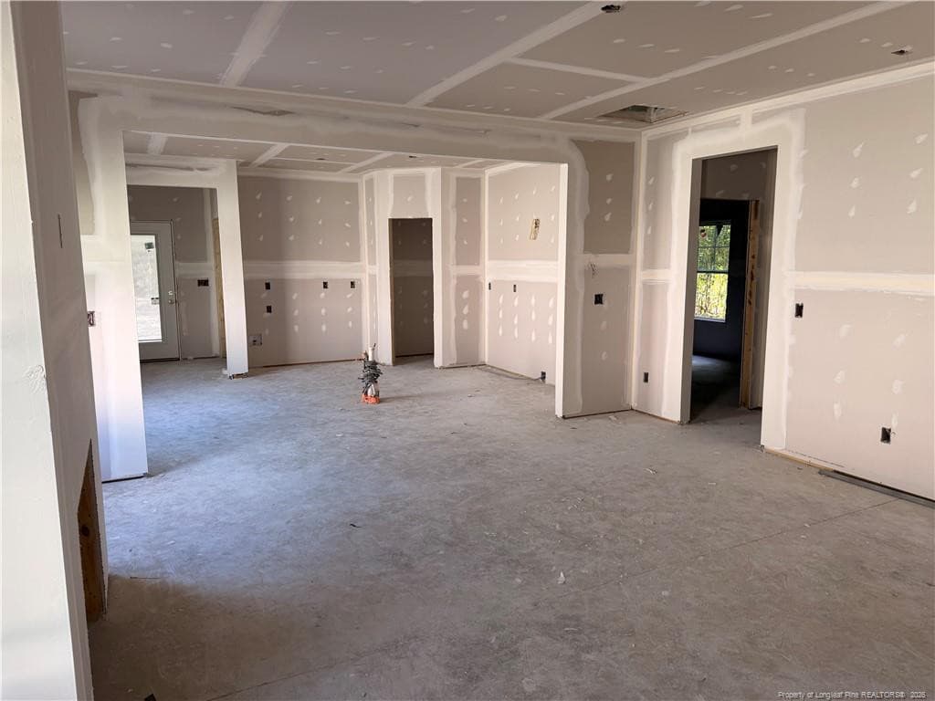 Photo 2 - 1121 Turnpike Road, Fayetteville, NC 28305, Fayetteville