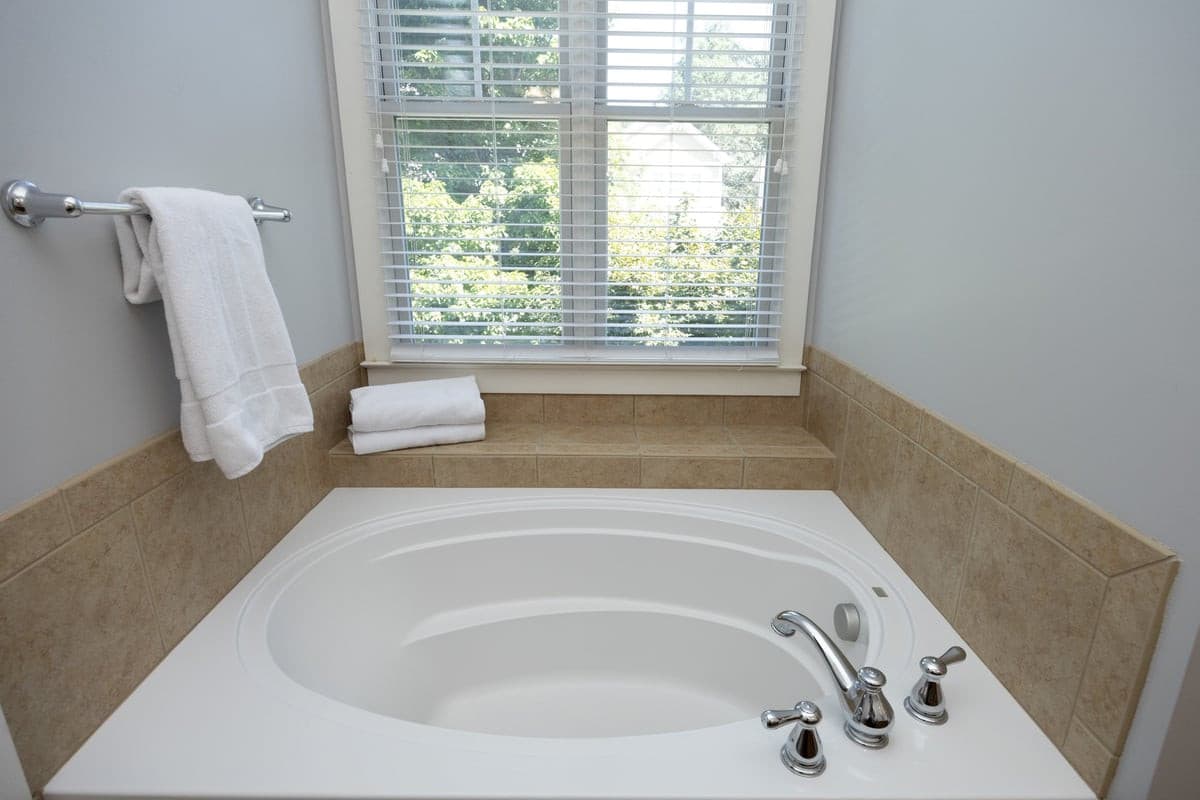 23Bath.jpg - 440 Edgepine Drive, Holly Springs, NC 27540