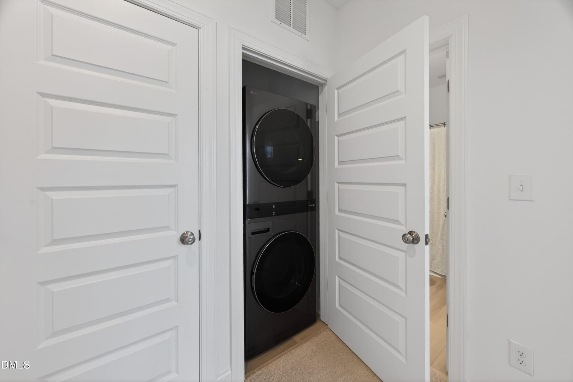 027-property-laundry-room - 604 Market Grove Drive 100, Wake Forest, NC 27587
