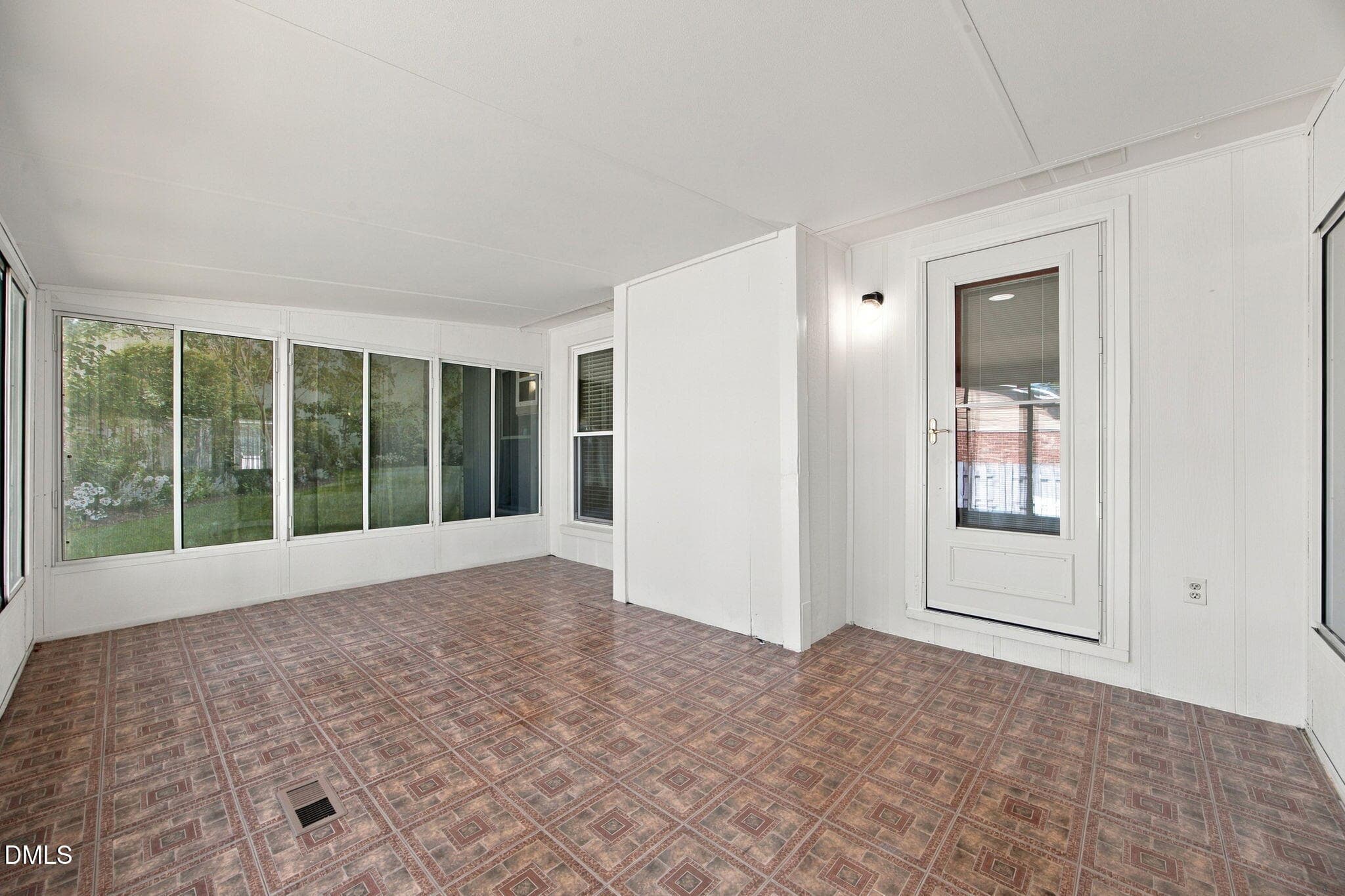 Sunroom 2 - 7300 Avila Drive, Fayetteville, NC 28314, Fayetteville