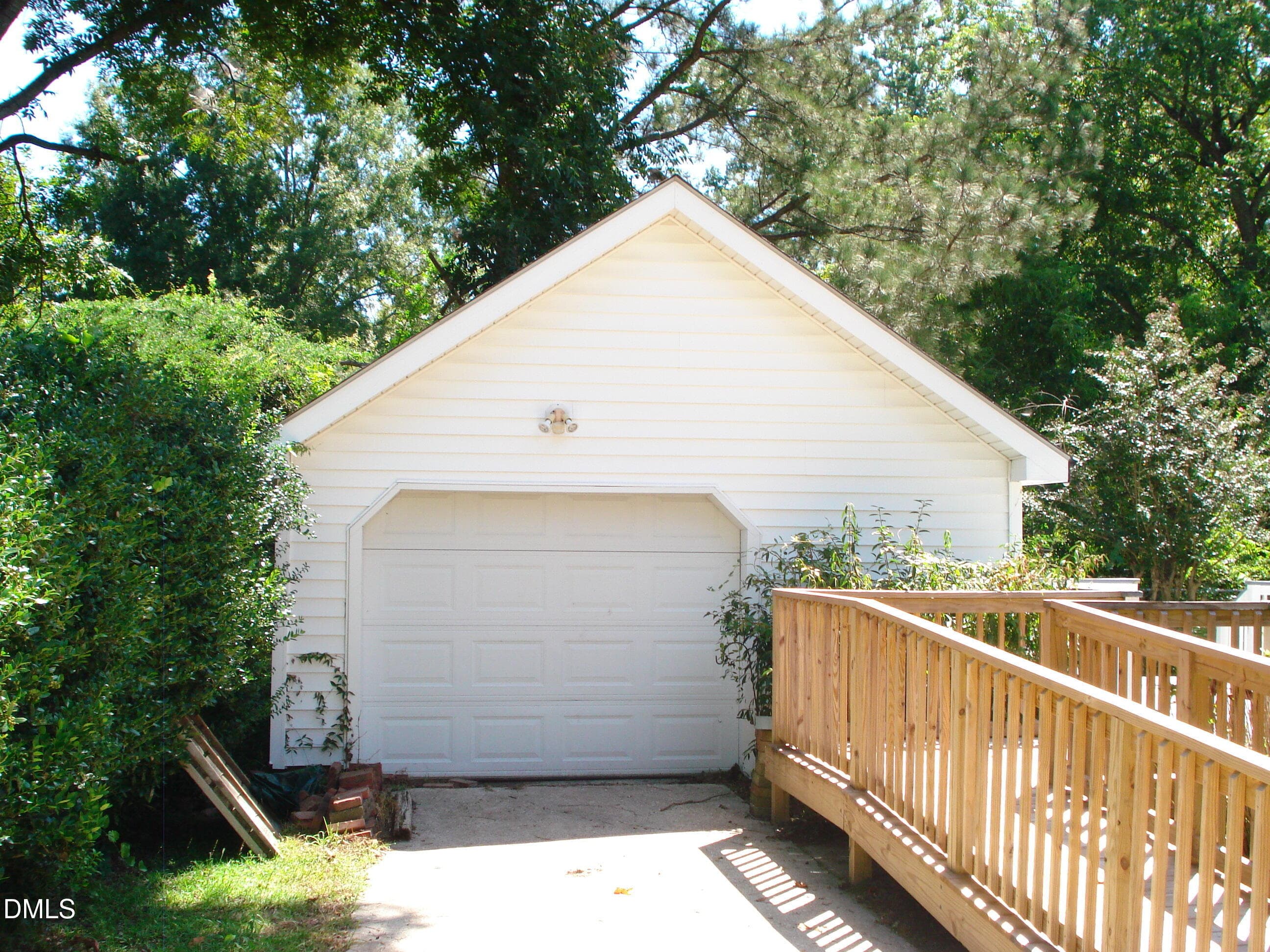 DSC09789 - 700 N Raiford Street, Selma, NC 27576