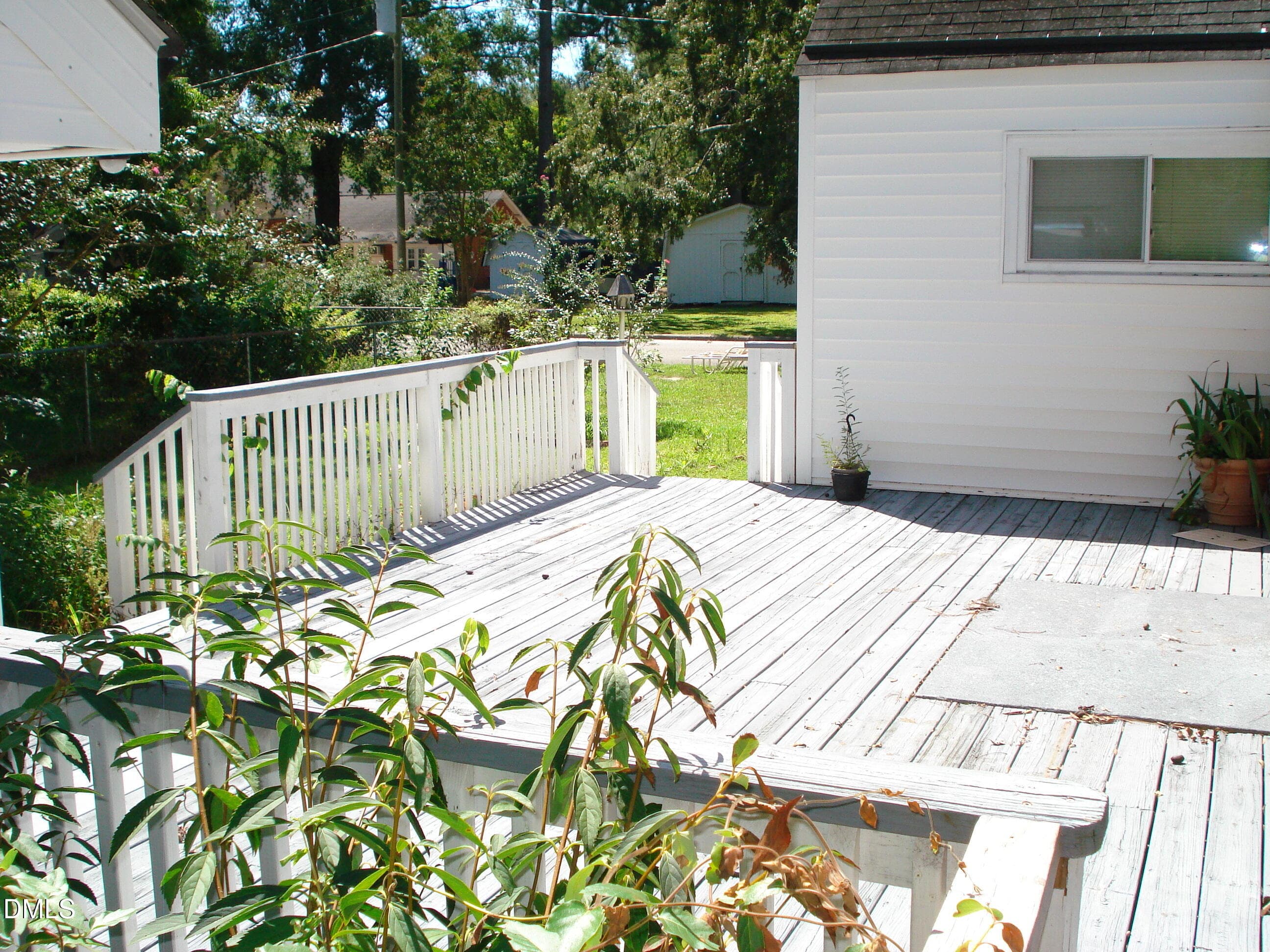DSC09798 - 700 N Raiford Street, Selma, NC 27576