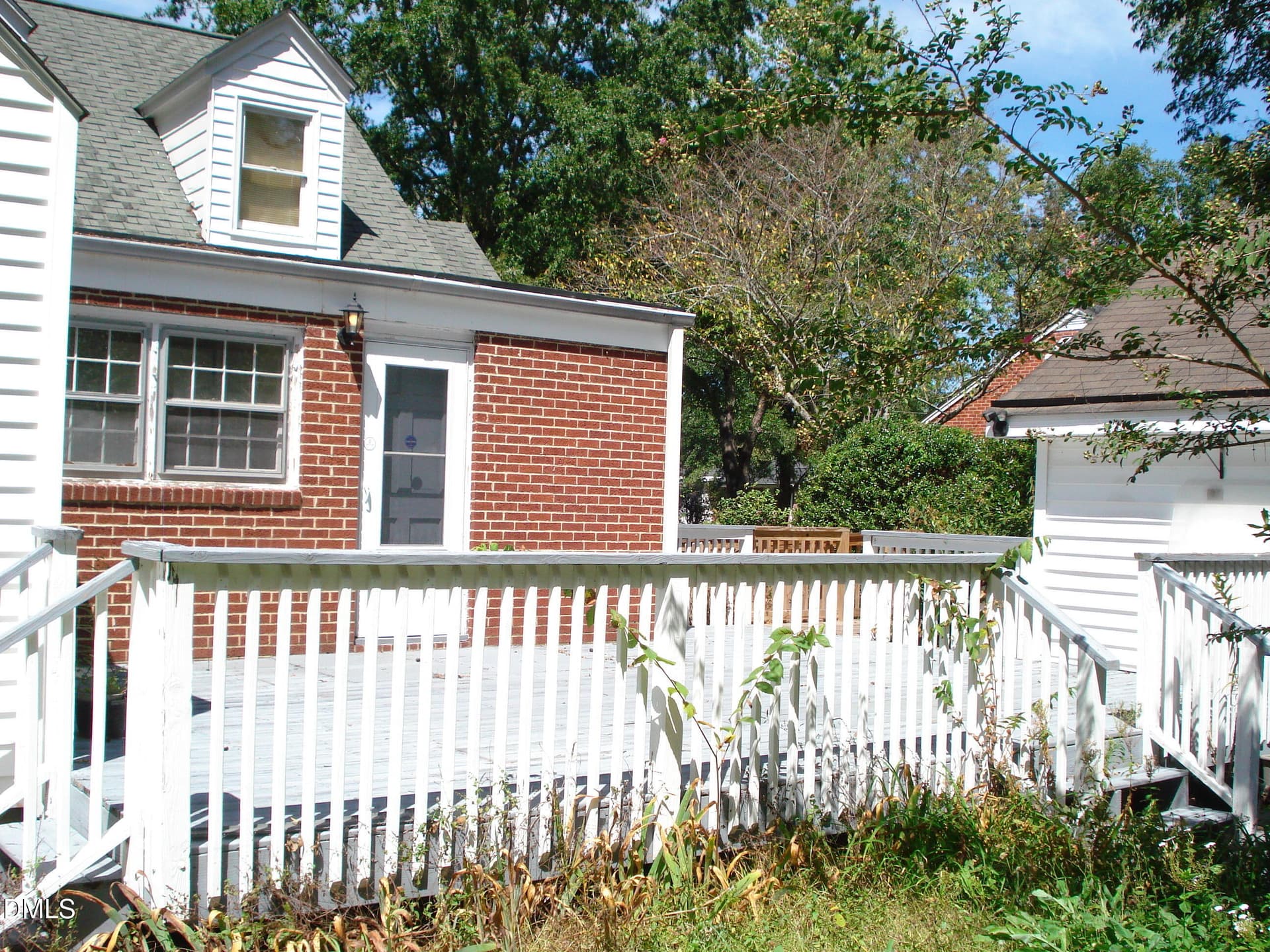 DSC09812 - 700 N Raiford Street, Selma, NC 27576