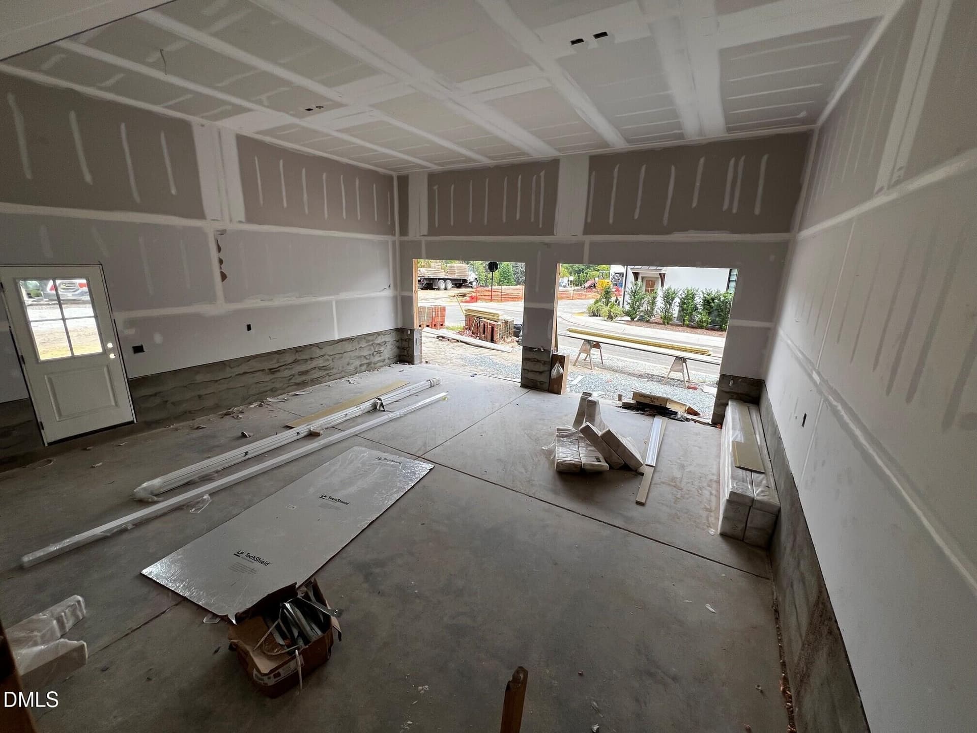 garage - 1300 Eldon Circle, Durham, NC 27707