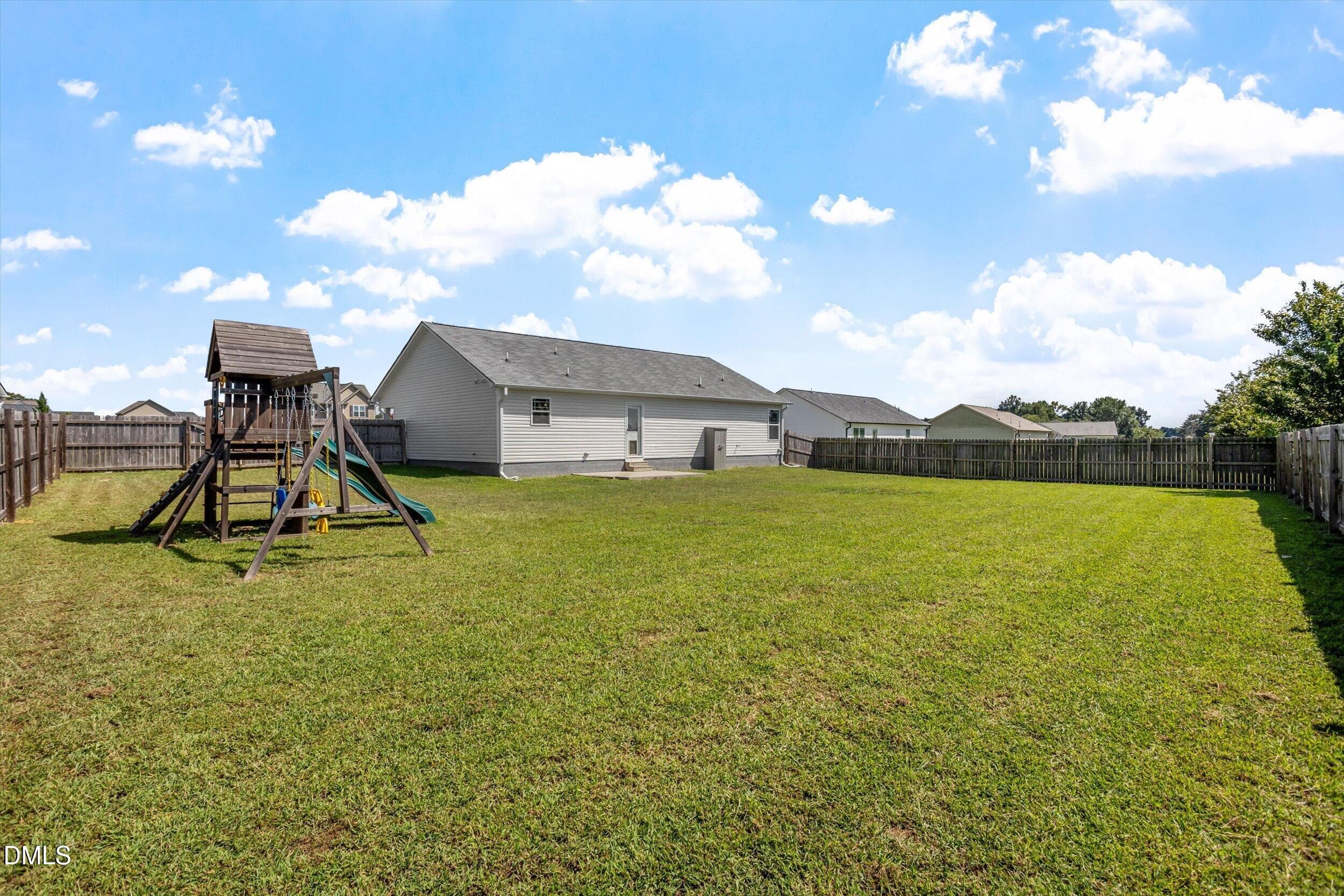 12-140 Denning Farms Ln [3398099]_091020 - 140 Denning Farms Lane, Benson, NC 27504, Benson