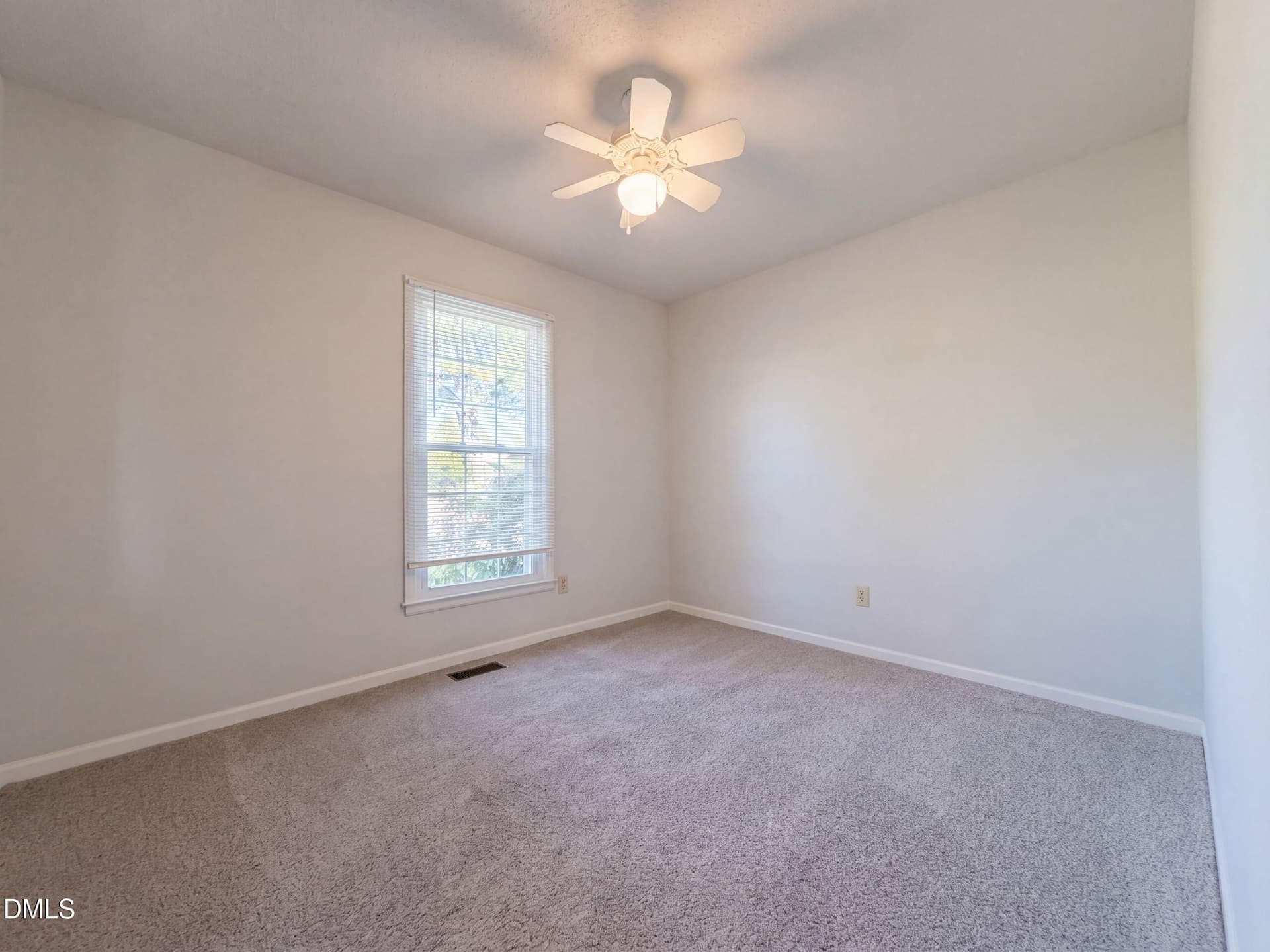 listing_11 - 3311 Woodmere Court, Hope Mills, NC 28348