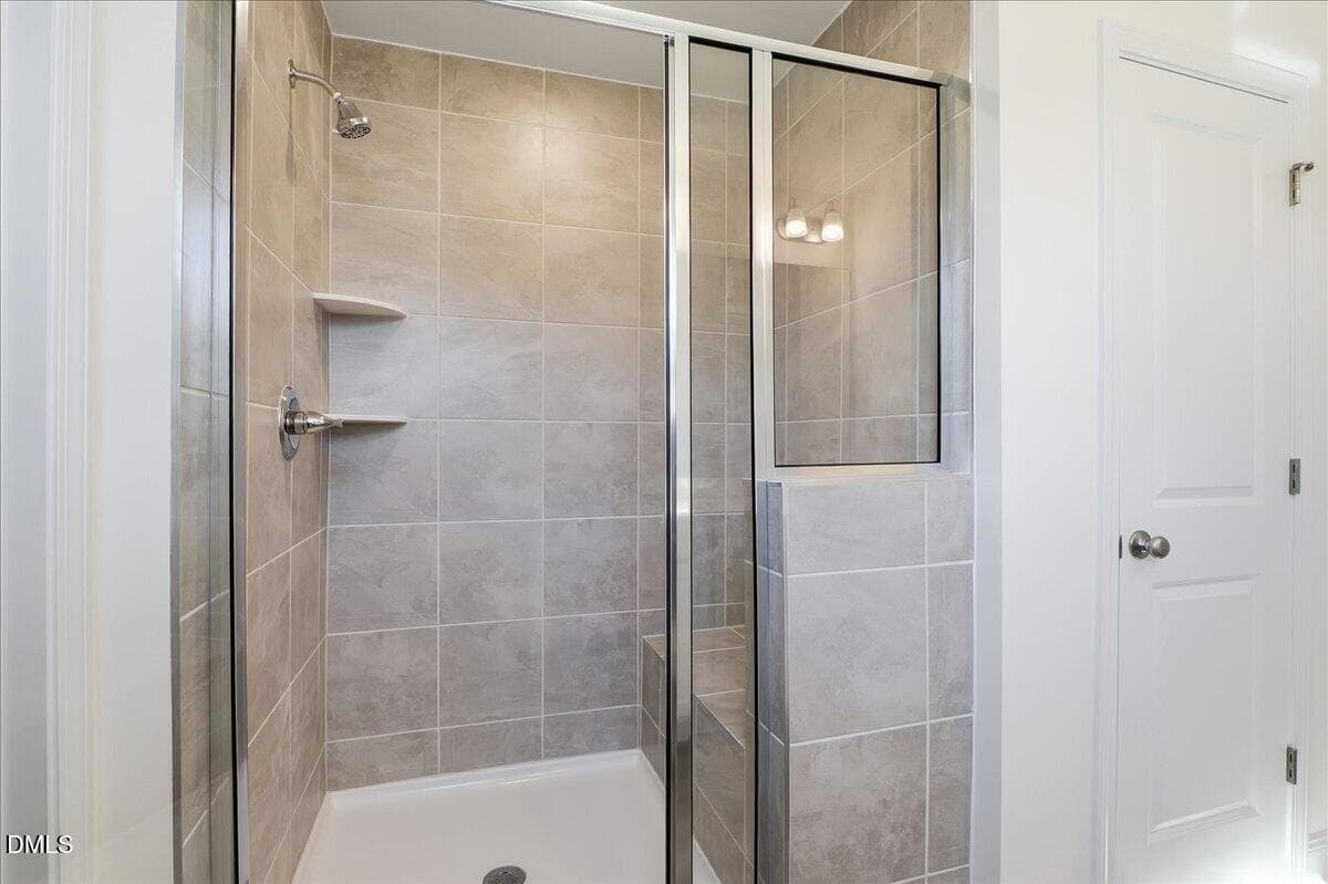 prim shower - 1516 Briar Brook Lane, Zebulon, NC 27597